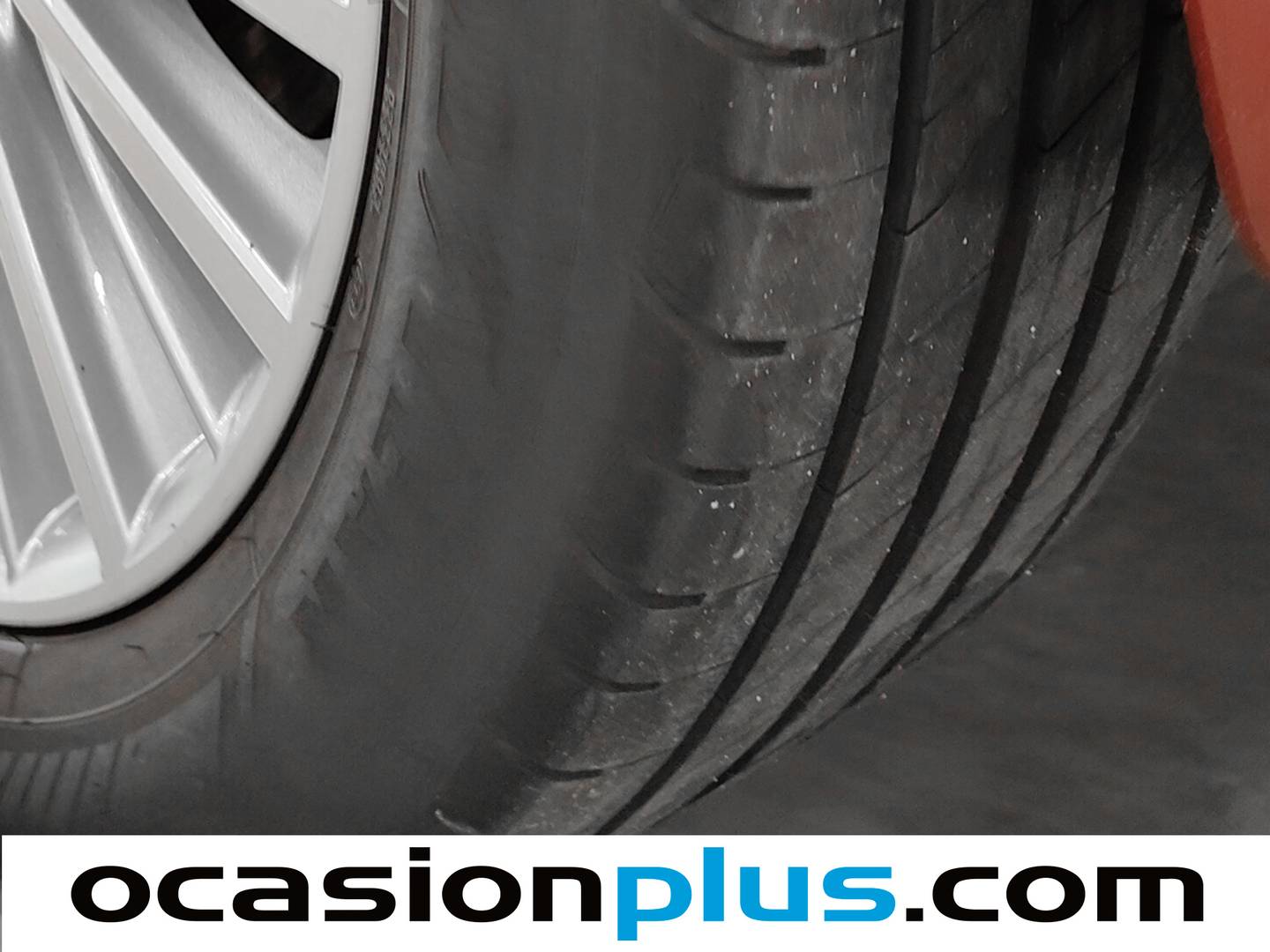 Foto Mitsubishi Outlander Mitsubishi Outlander 2.4 PHEV Kaiteki 4WD Auto (224 CV)