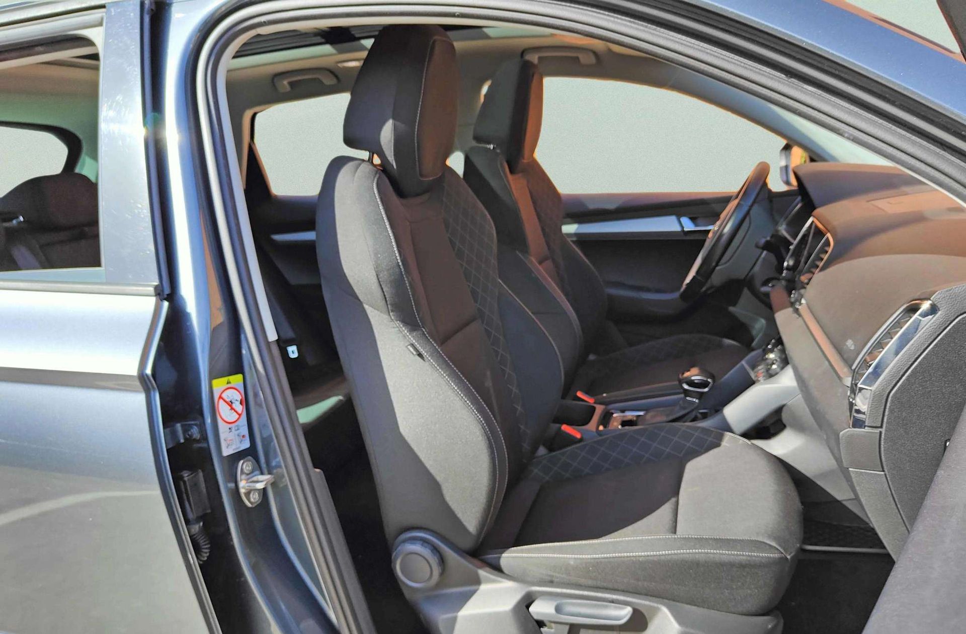 Škoda Karoq 1.5 TSI ACT Ambition DSG - foto 20