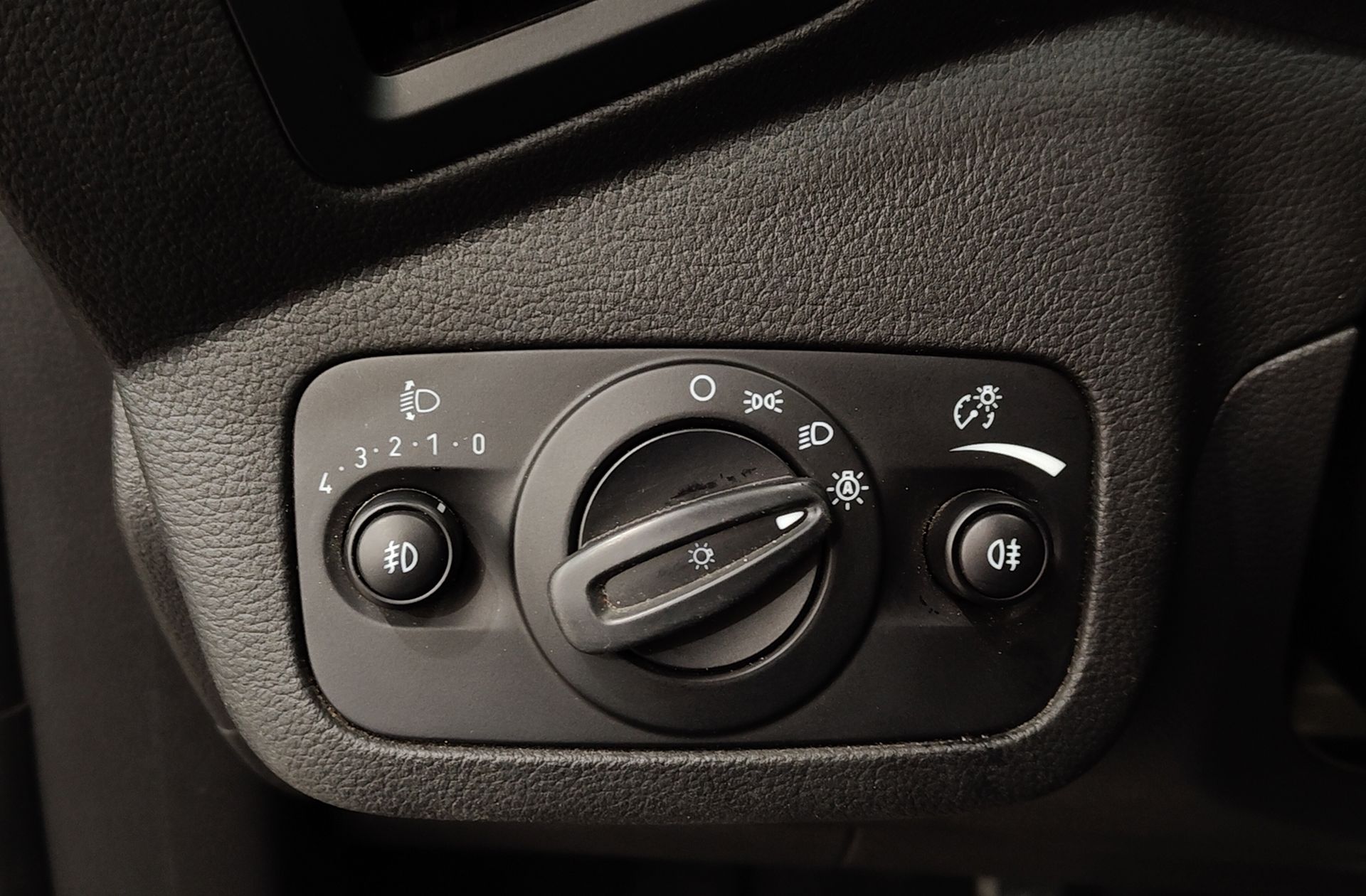 Ford Kuga 1.5 EcoBoost Titanium 4x2 - foto 25