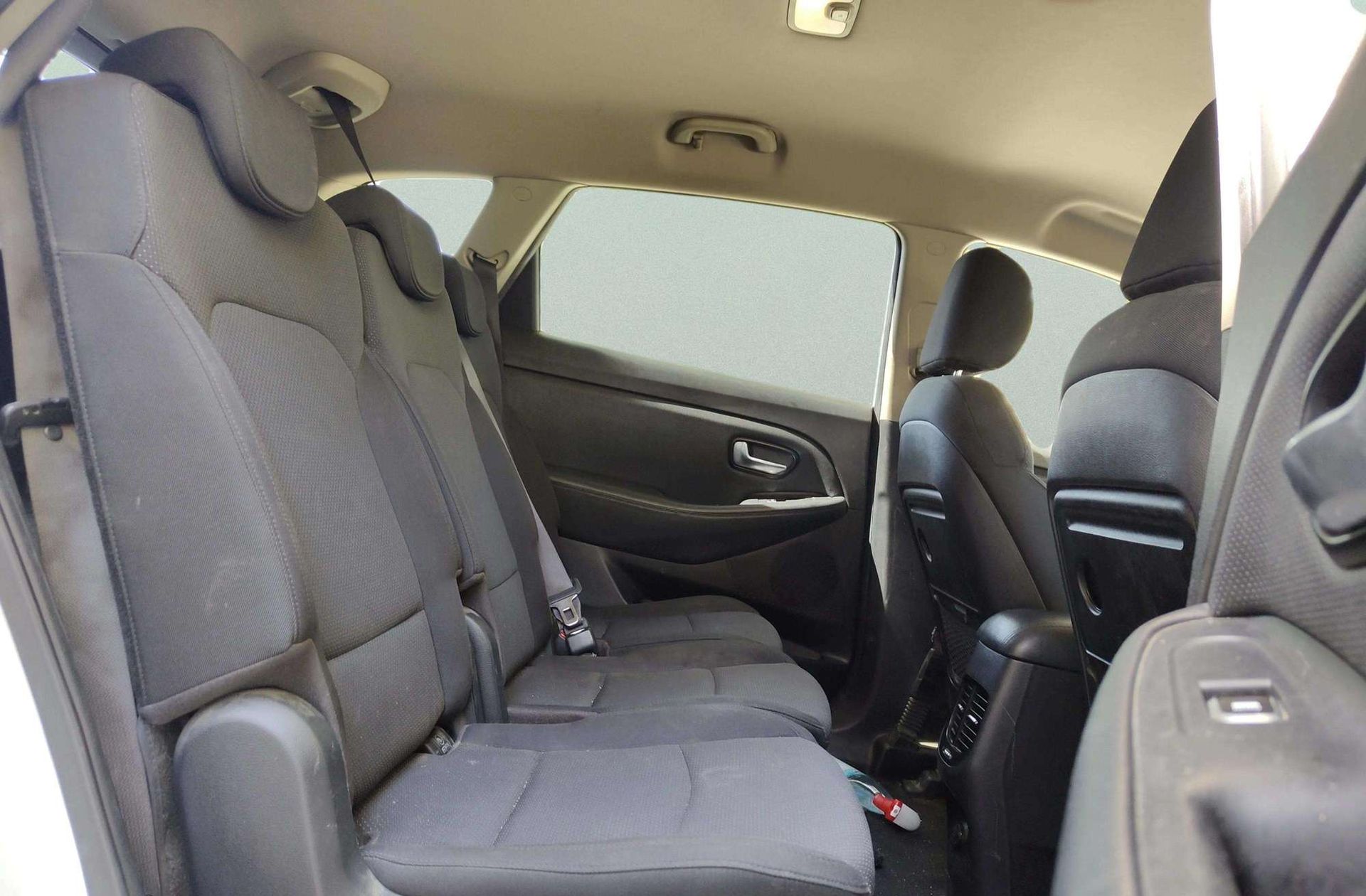 Kia Carens 1.6 GDi Drive - foto 13