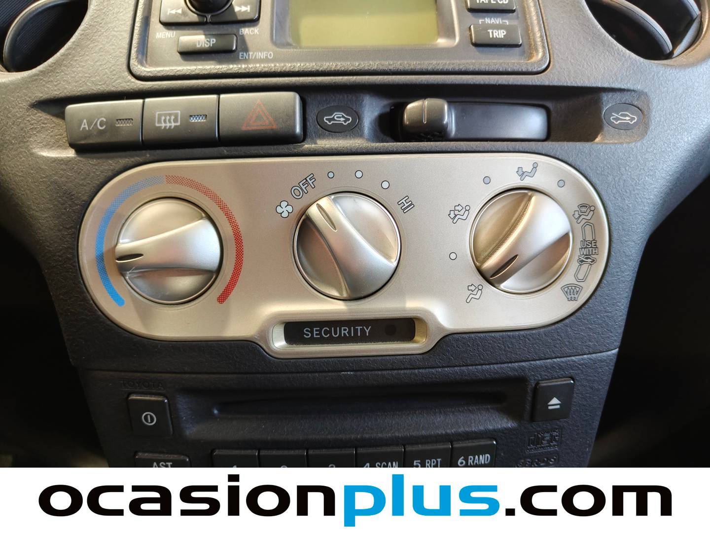 Extras y acabados del Toyota Yaris Toyota Yaris 1.3 VVT-i Sol (87 CV)