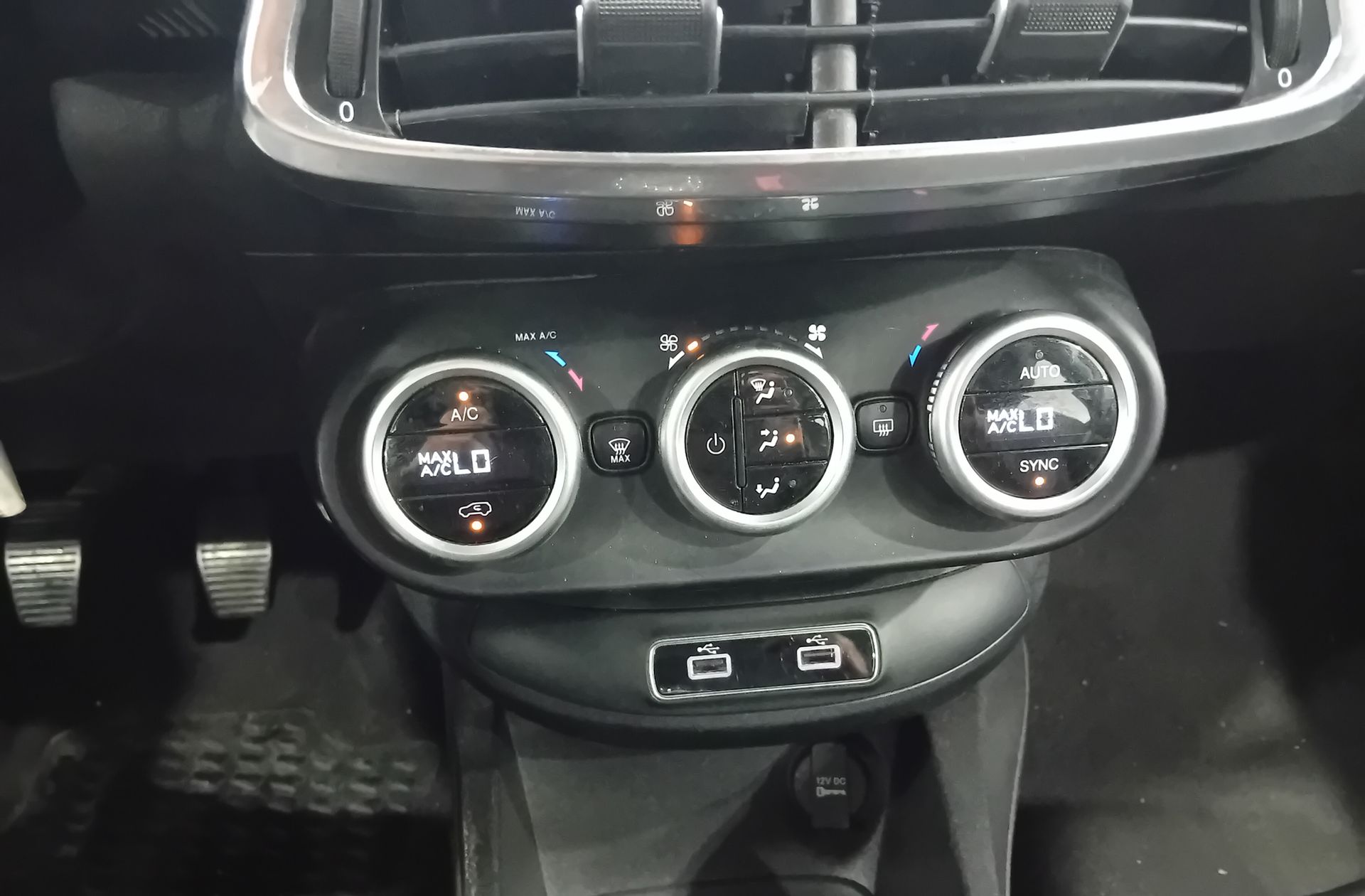 Fiat 500X 1.6 MultiJet Cross 4x2 - foto 27