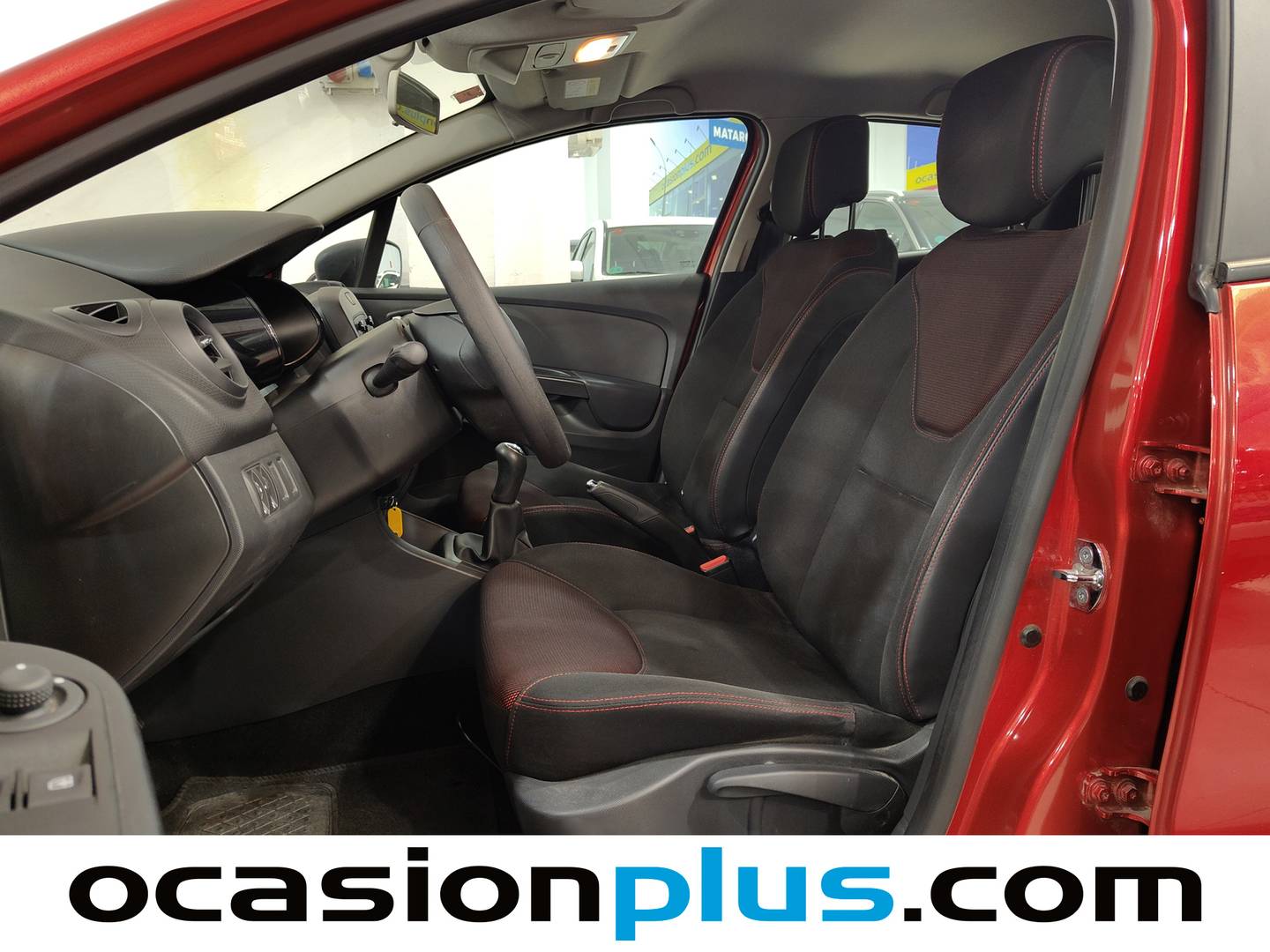 Foto asientos delanteros Renault Clio Renault Clio 1.2 16v Authentique (75 CV)