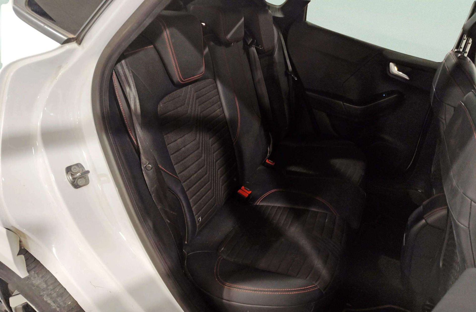 Ford Puma EcoBoost MHEV ST-Line X - foto 17
