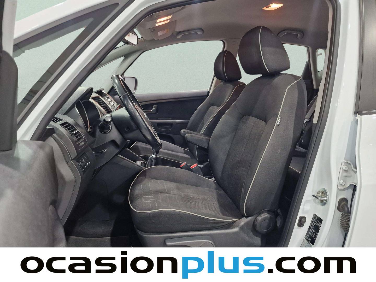Foto asientos delanteros KIA Venga KIA Venga 1.6 CRDi VGT Drive (128 CV)