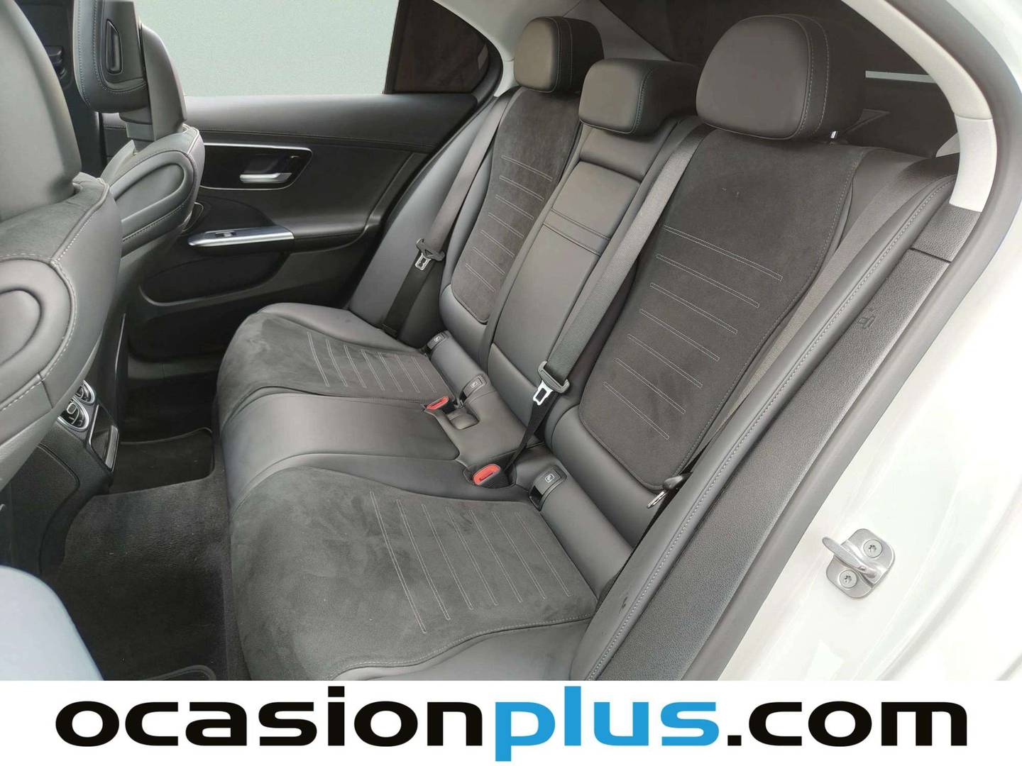 Foto asientos traseros Mercedes Clase C Mercedes Clase C 300 e  (313 CV) Pack AMG
