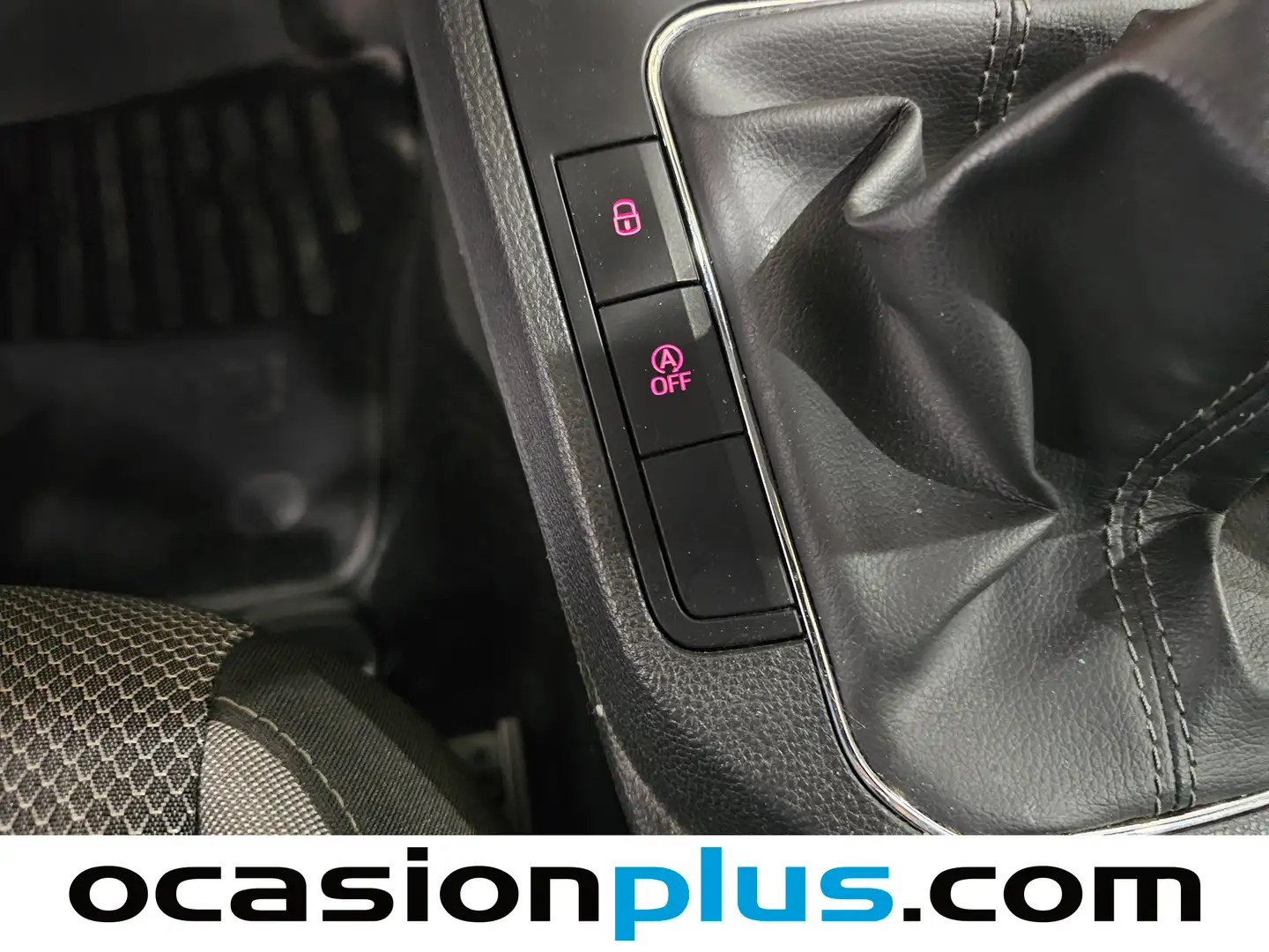 Foto Seat Ibiza SEAT Ibiza 1.0 MPI Style Plus (80 CV)