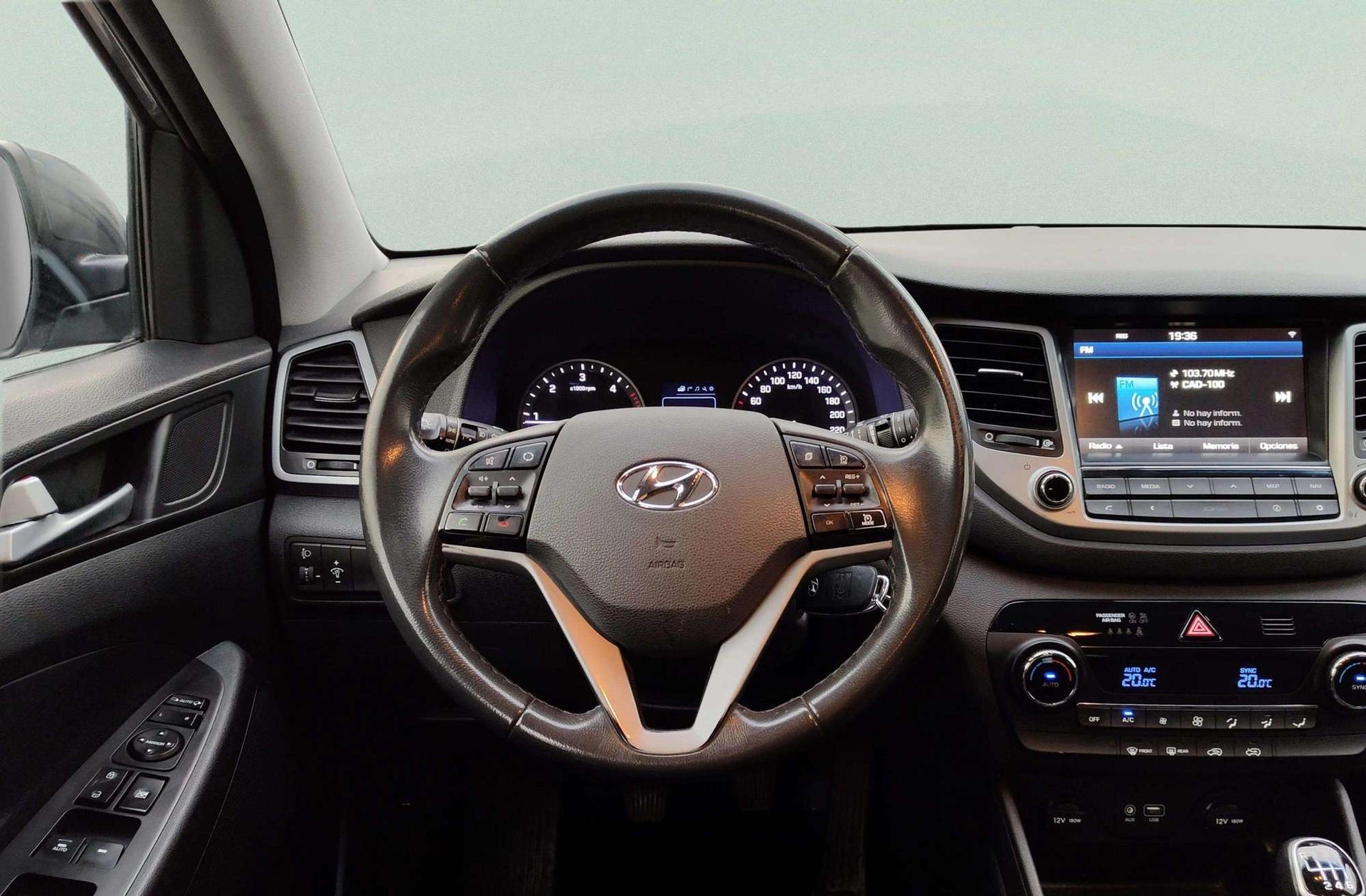 Hyundai Tucson 1.7 CRDi BlueDrive 25 Aniversario 4x2 - foto 21