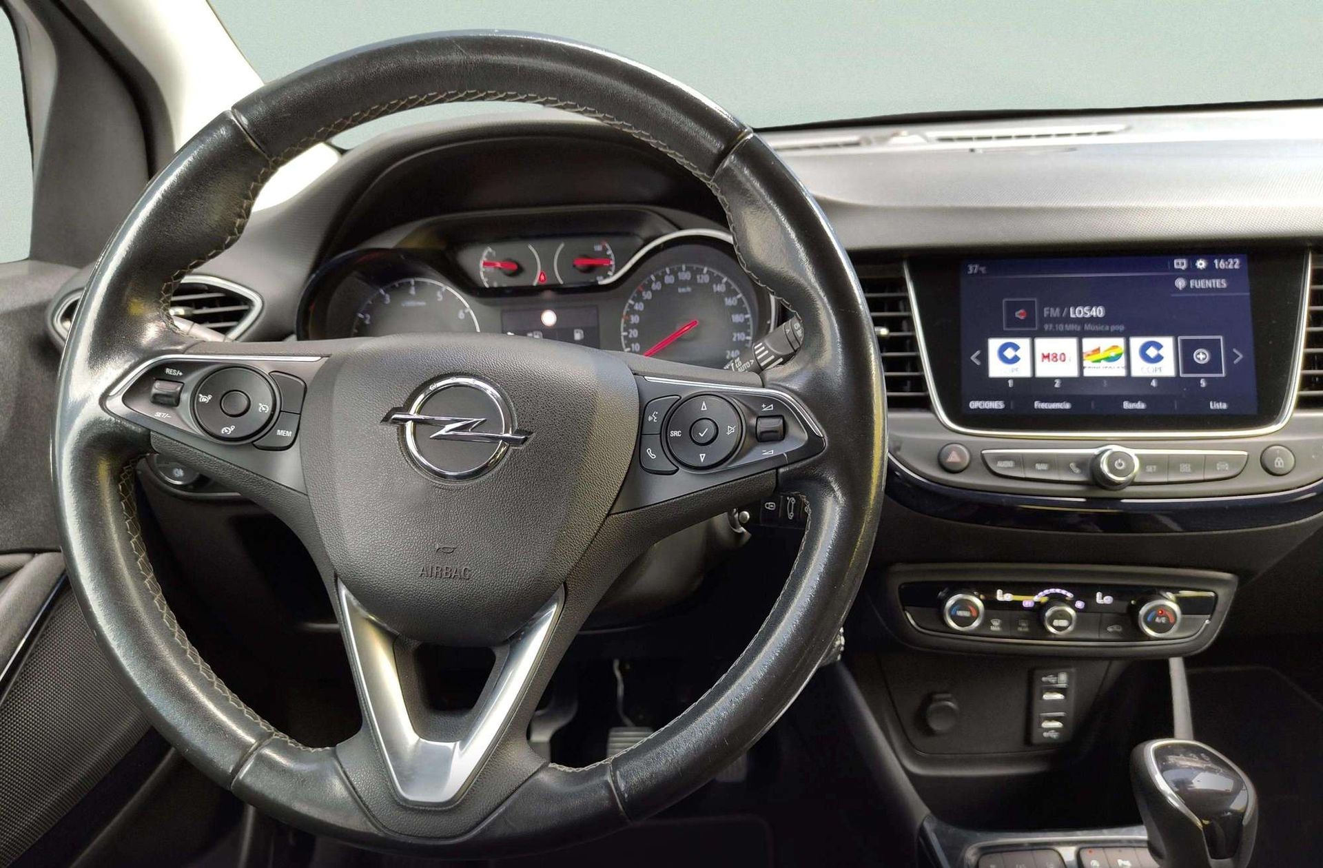 Opel Crossland 1.2 Design Line 120 Aniversario - foto 26
