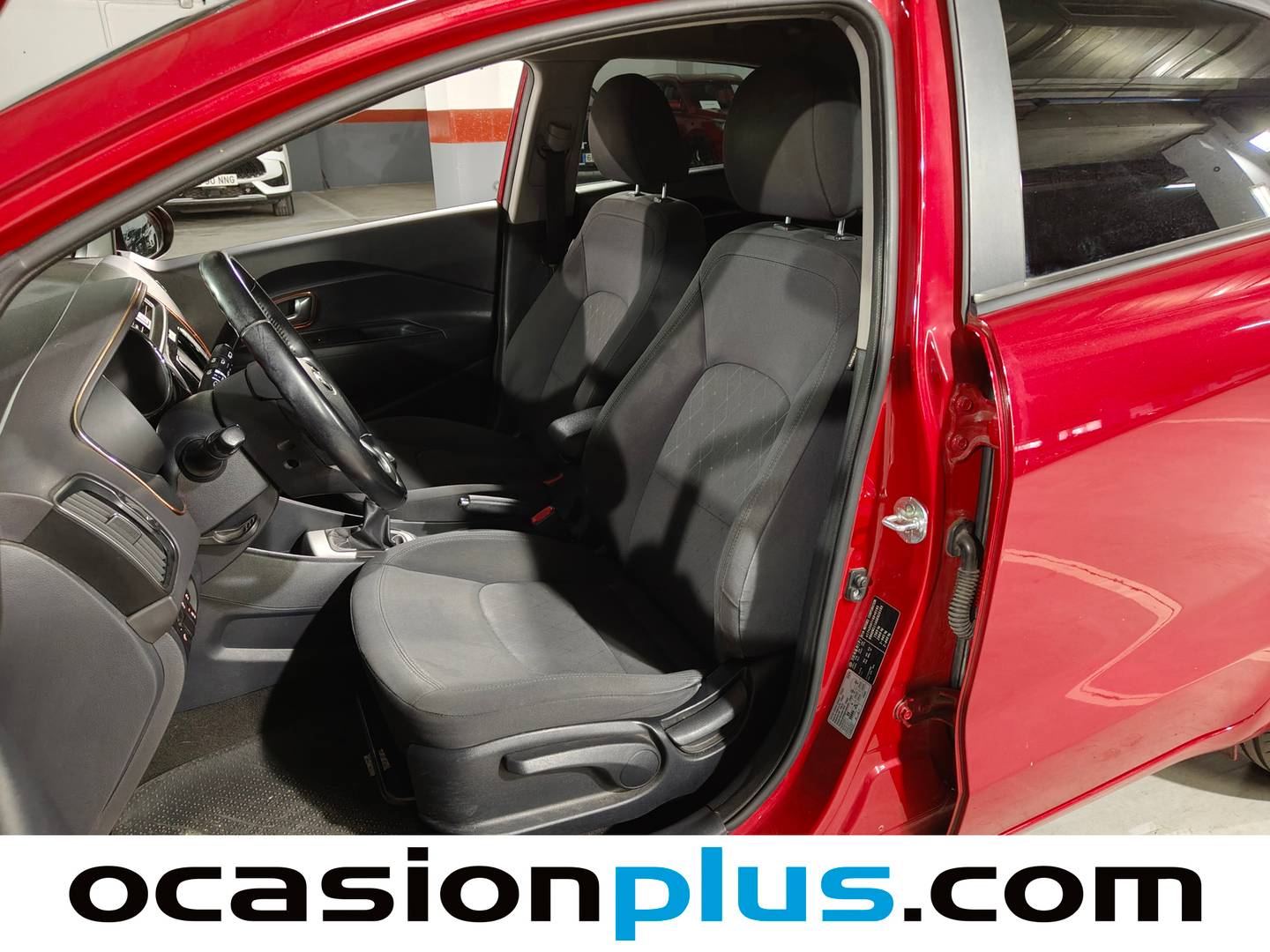 Foto asientos delanteros KIA Rio KIA Rio 1.2 CVVT x-Tech16 Eco-Dynamics (84 CV)