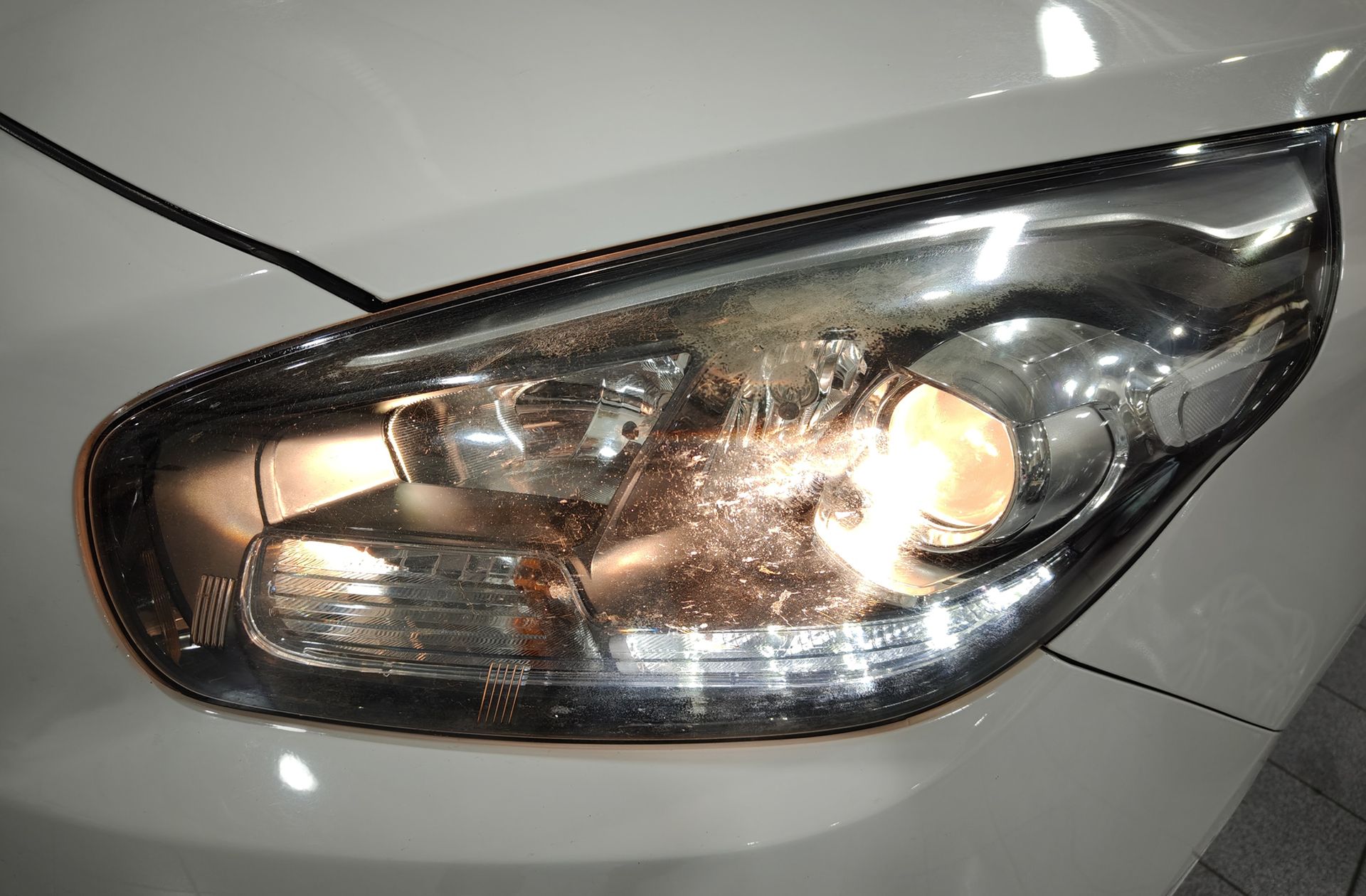Kia Carens 1.6 GDi Uefa Euro 2016 Eco-Dynamics - foto 13