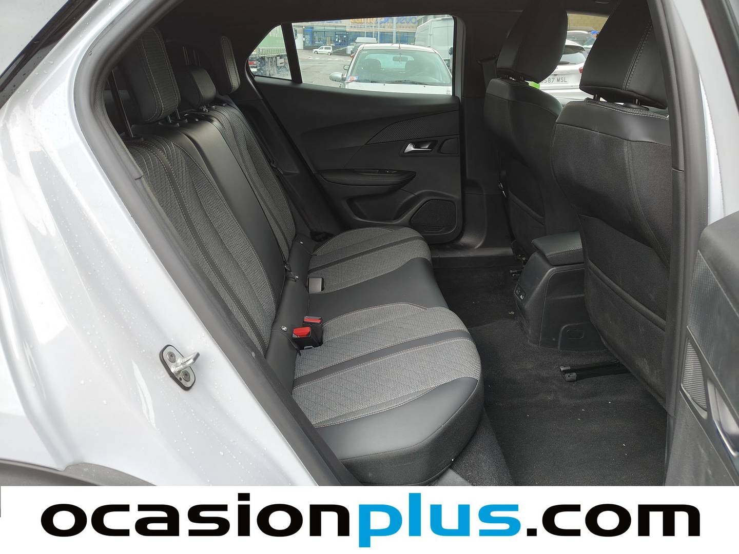 Foto Peugeot 2008 Peugeot 2008 Allure Hybrid eDCS6  (136 CV)