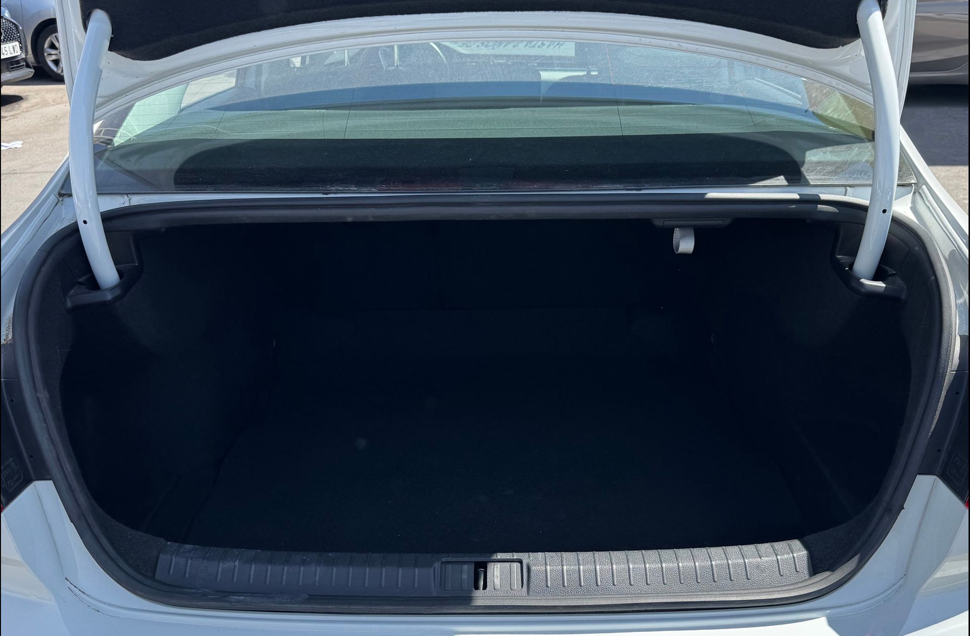 Volkswagen Passat Business 2.0 TDI DSG - foto 18