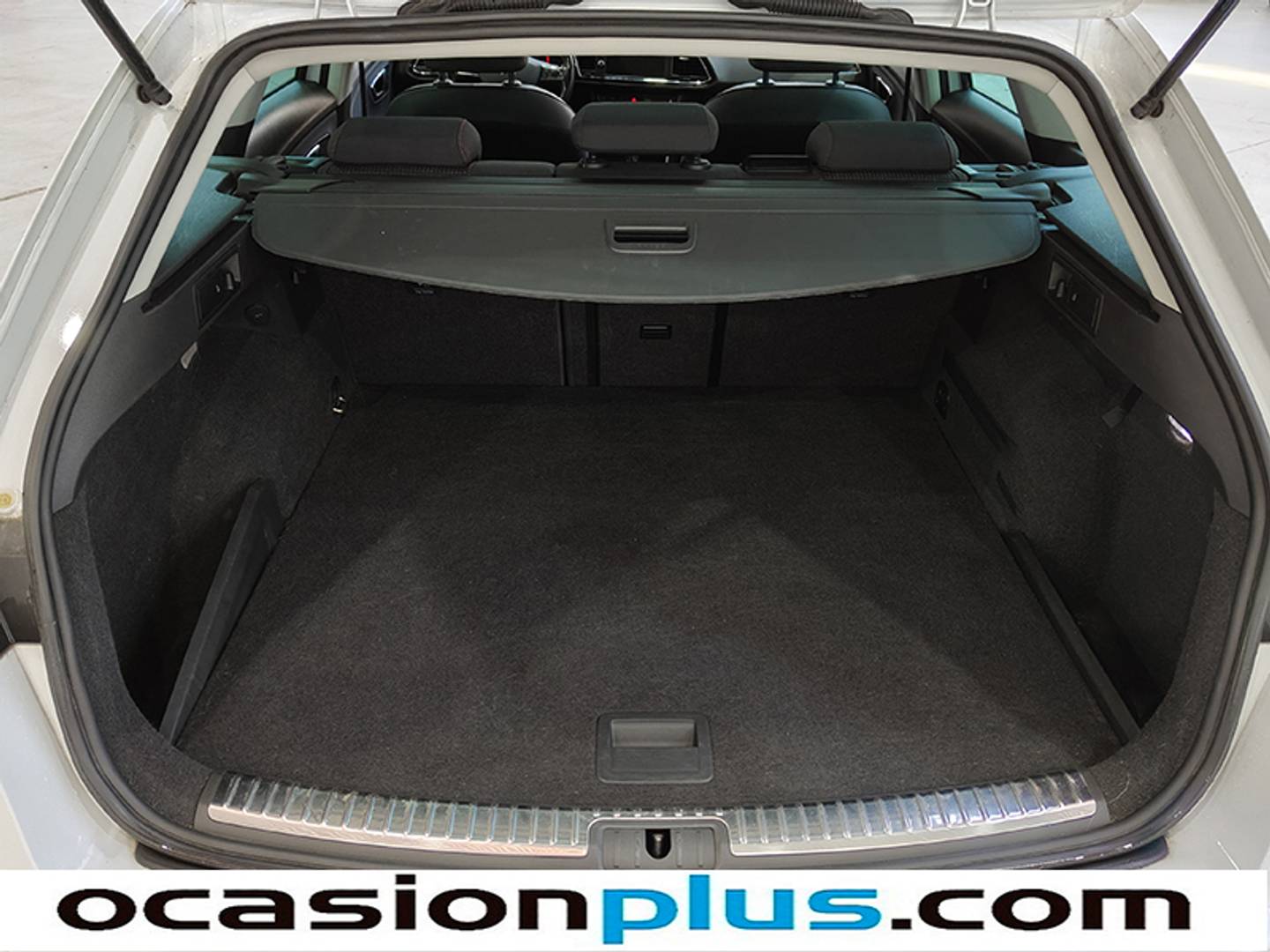 Foto Seat León SEAT Leon ST 2.0 TDI S&S FR Plus DSG (184 CV)