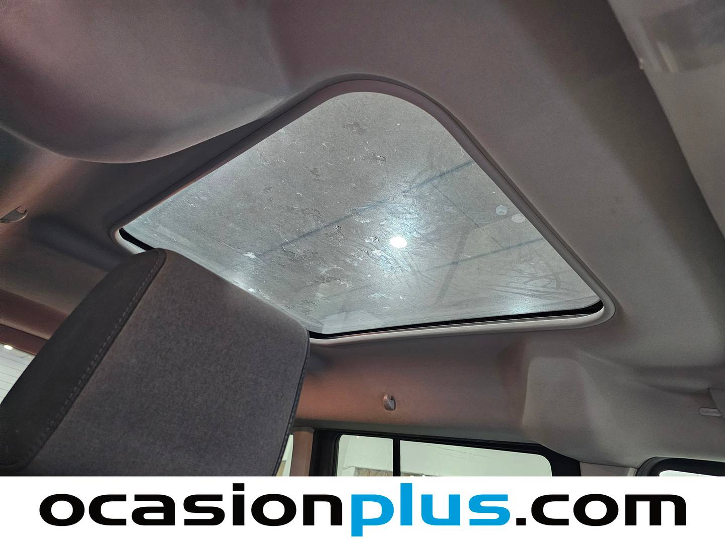 Extras y acabados del Ford Tourneo Connect Ford Tourneo Connect 1.5 TDCI Titanium (120 CV) 7 PLAZAS