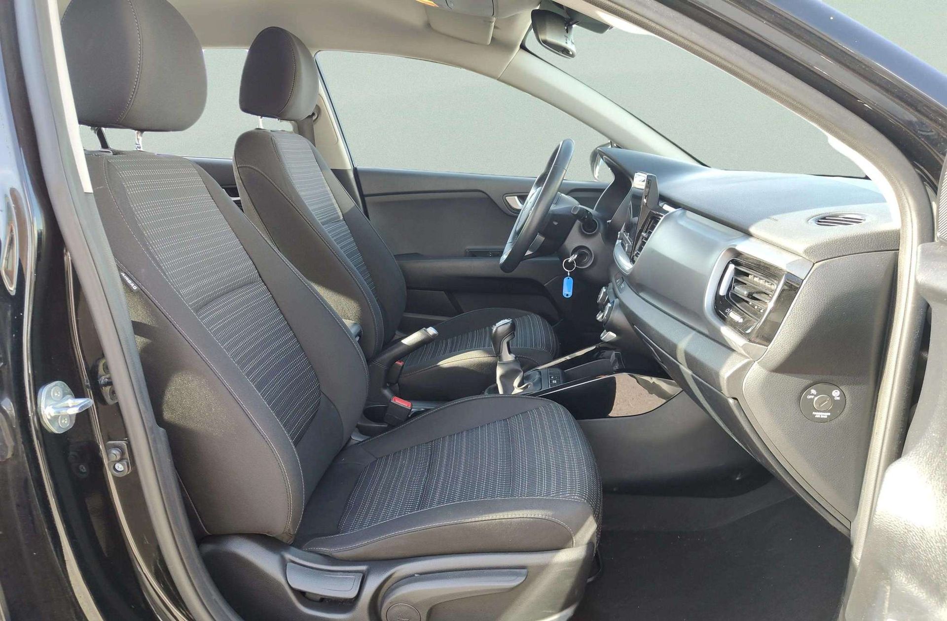 Kia Stonic 1.0 T-GDi MHEV Drive iMT - foto 20