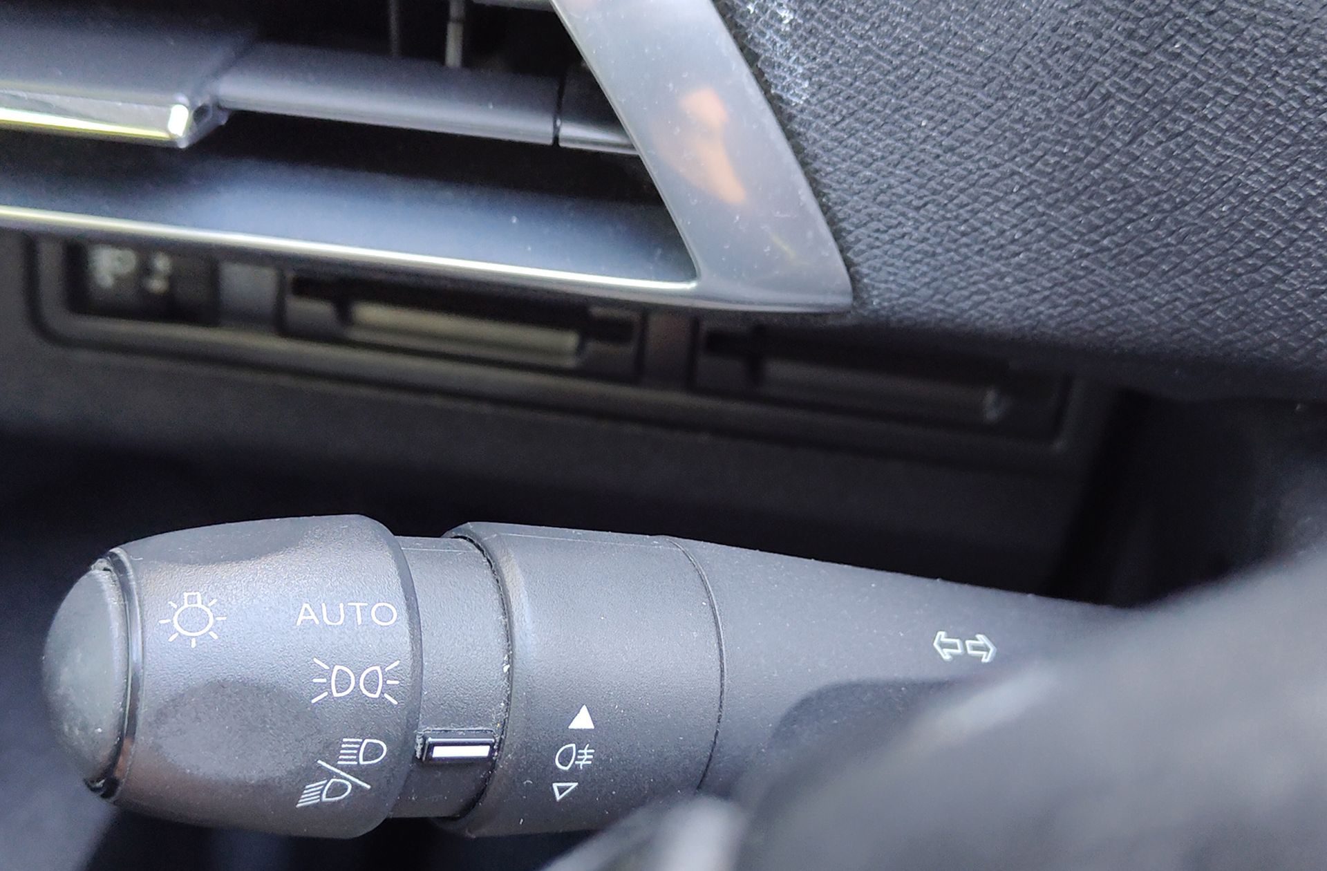 Peugeot 3008 PureTech 130 Active - foto 23