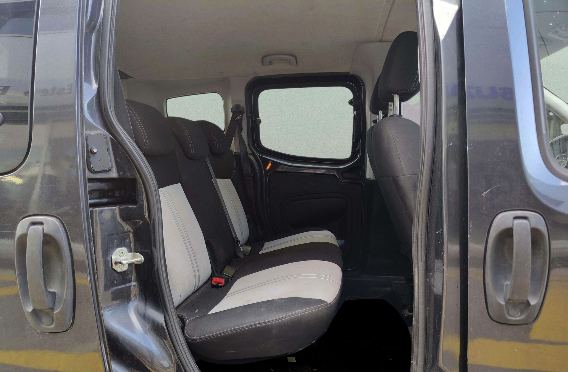Fiat Qubo 1.3 MultiJet Dynamic - foto 12