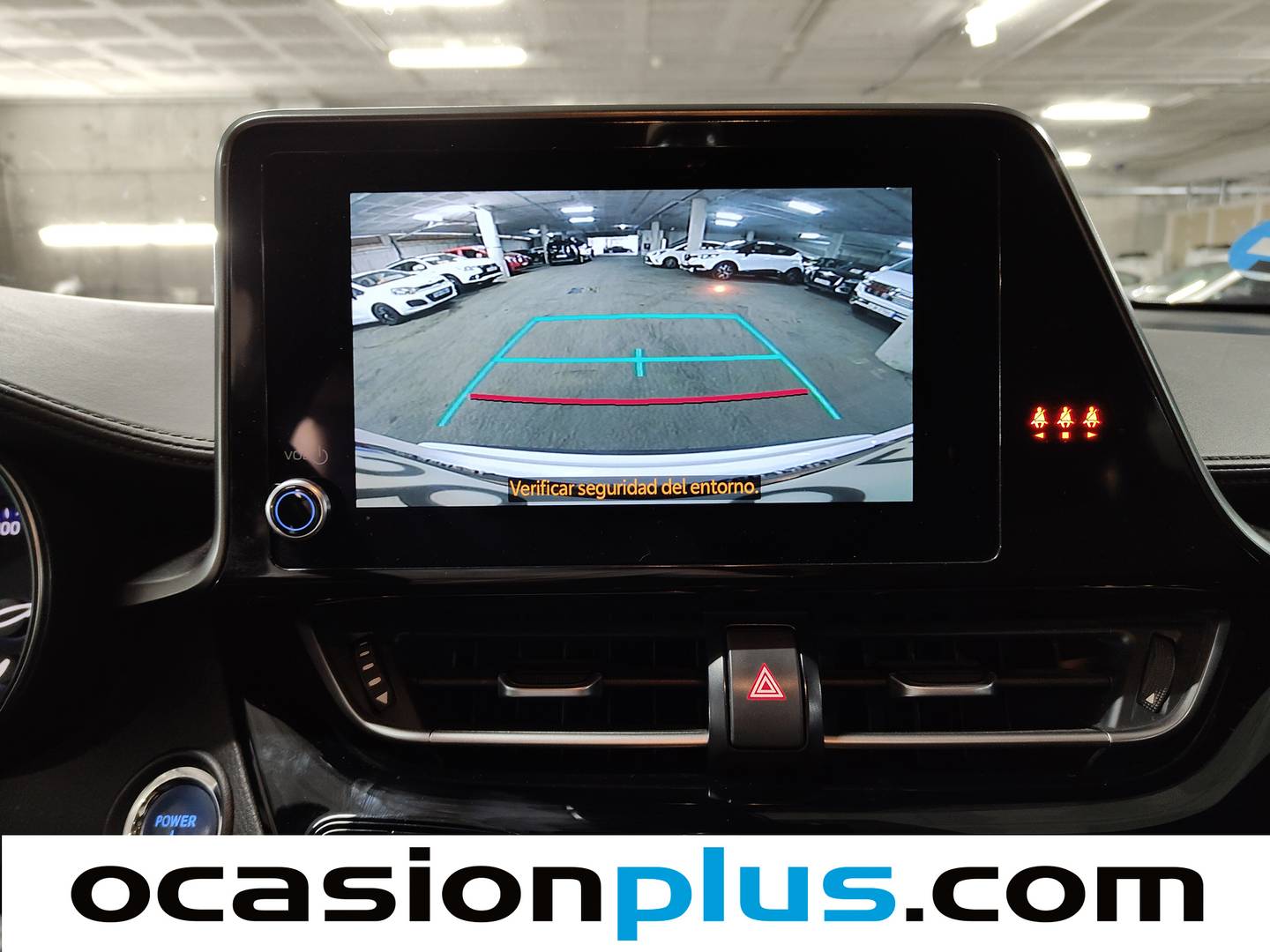Equipamiento del Toyota C-HR Toyota C-HR 180H Advance (184 CV)