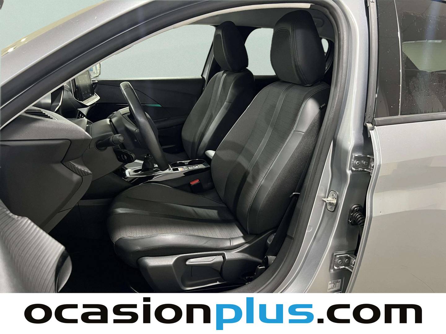 Foto asientos delanteros Peugeot 208 Peugeot 208 PureTech 100 Allure (100 CV)