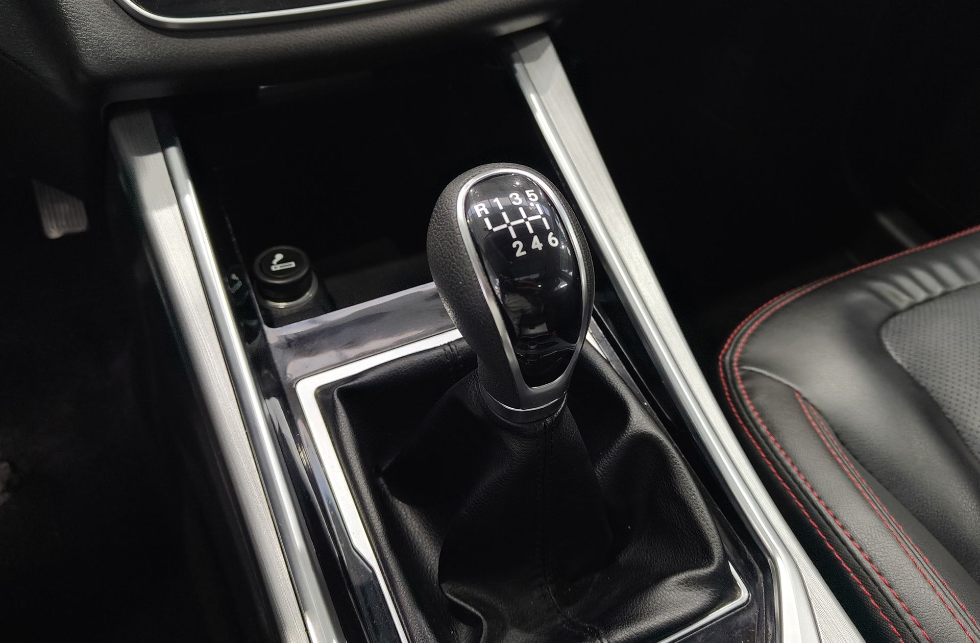 SWM G01 1.5T Luxury - foto 6