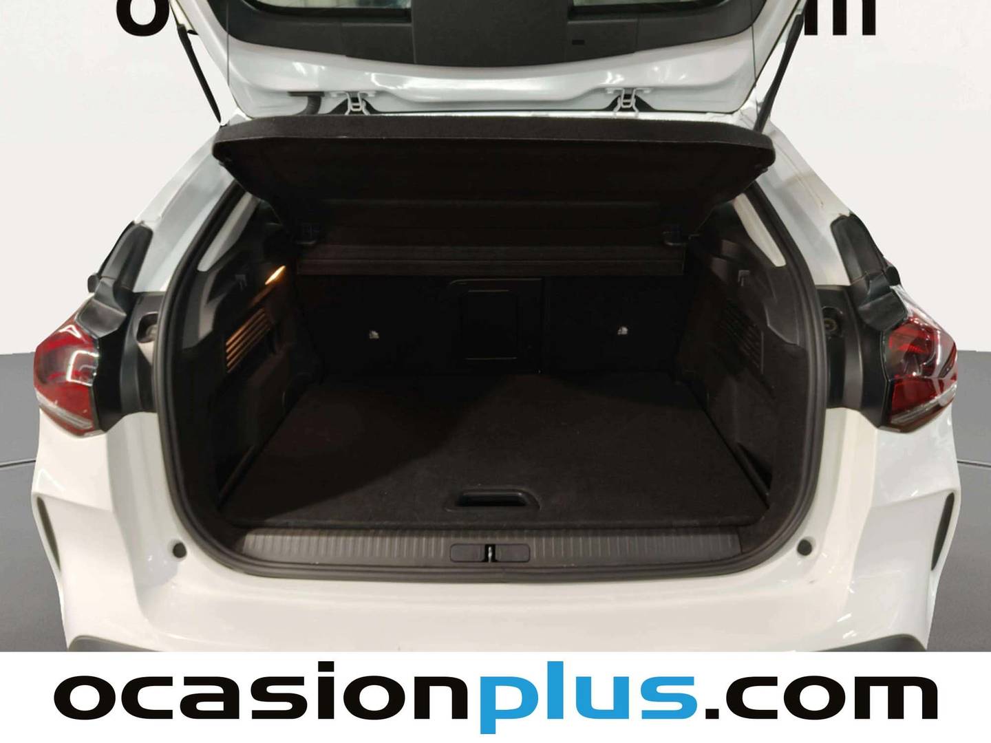 Fotos maletero Citroën ë-C4 Citroen ë-C4 eléctrico 50kWh Shine (136 CV)