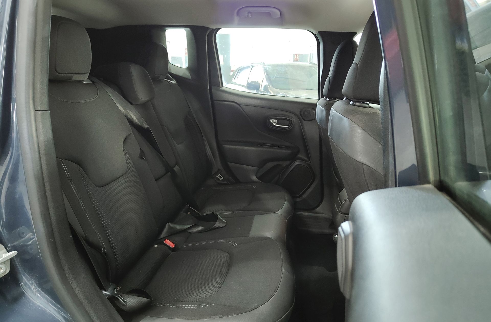 Jeep Renegade 1.3 PHEV S AWD - foto 17