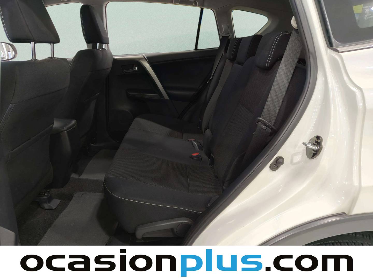 Foto asientos traseros Toyota Rav4 Toyota Rav4 150D 2WD Advance (143 CV)