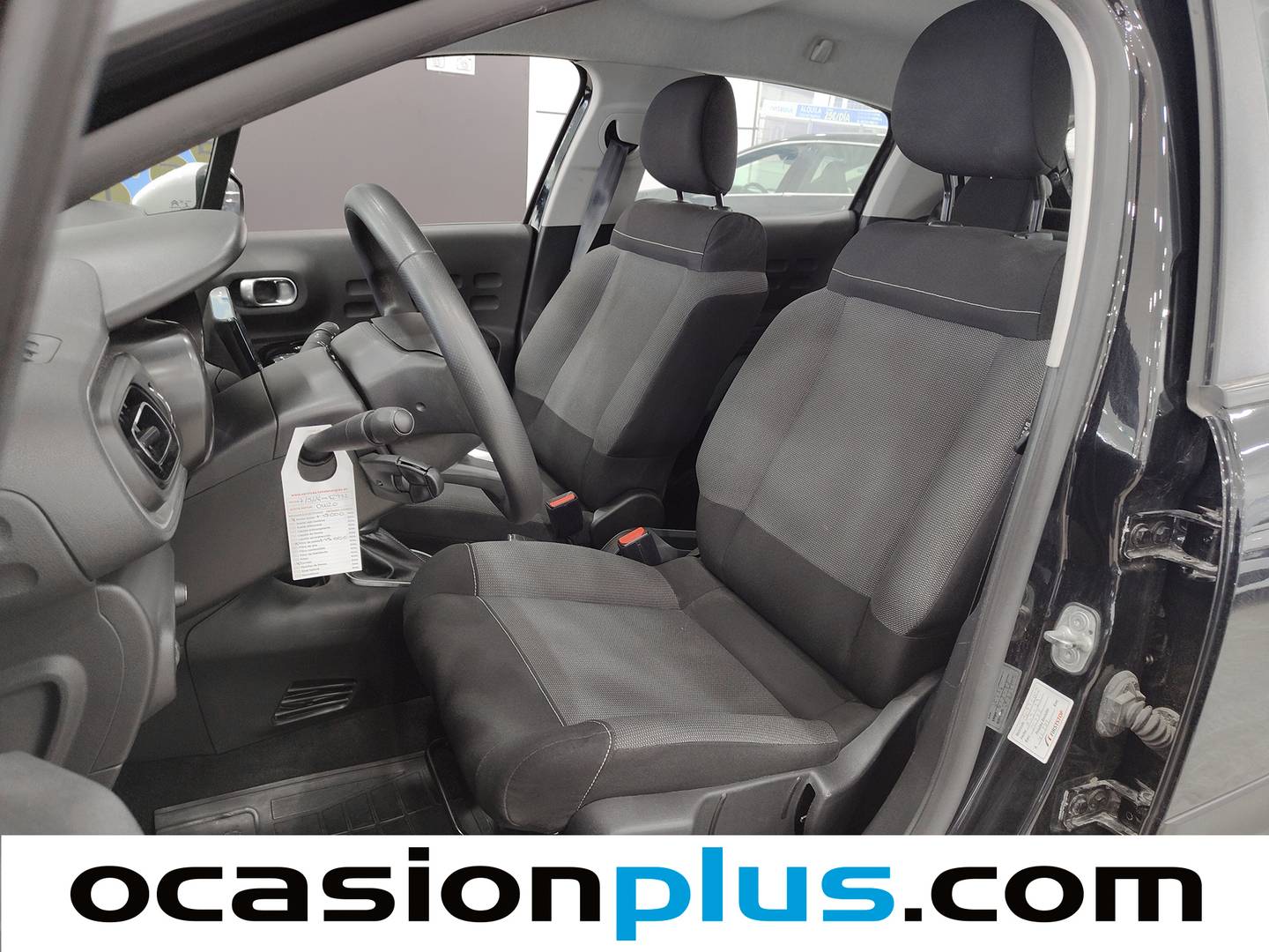 Foto asientos delanteros Citroën C3 Citroën C3 PureTech 110 S&S Feel Pack EAT6 (110 CV)