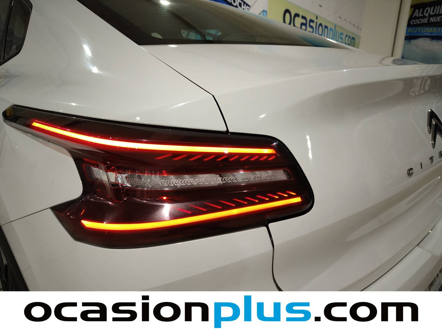 Foto Citroën C4 X Citroen C4 X PureTech 100 S&S 6v You (102 CV)