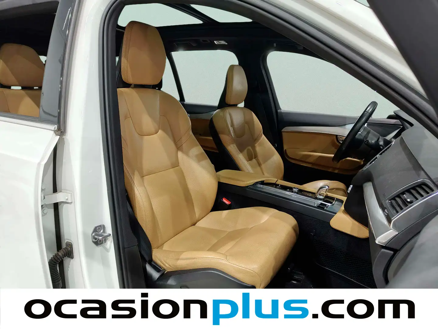 Foto Volvo XC90 Volvo XC90 T8 Momentum AWD Auto (390 CV) 7 Plazas