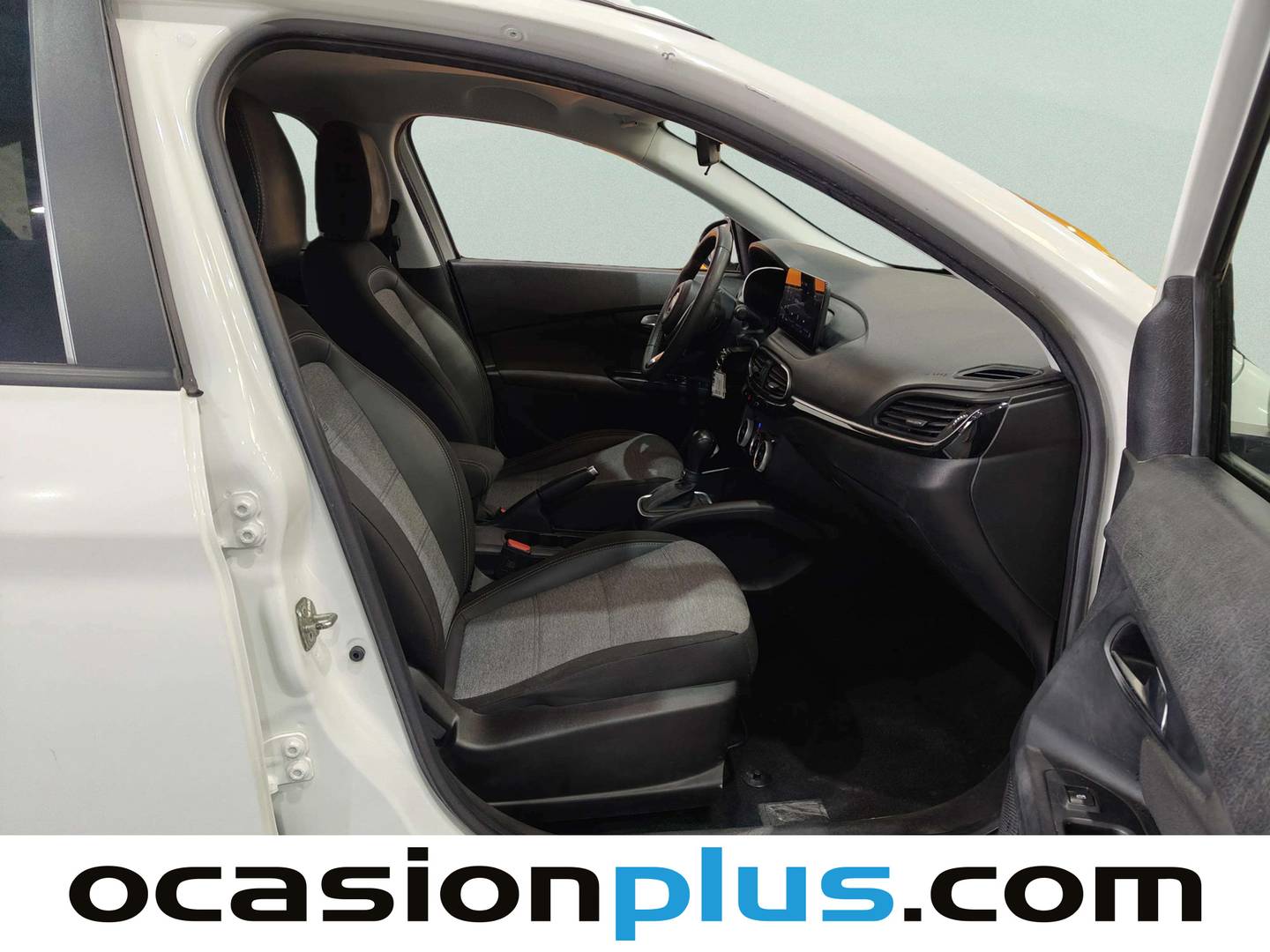 Foto Fiat Tipo Fiat Tipo 1.5 Hybrid Cross DCT 97 kW (130 CV)