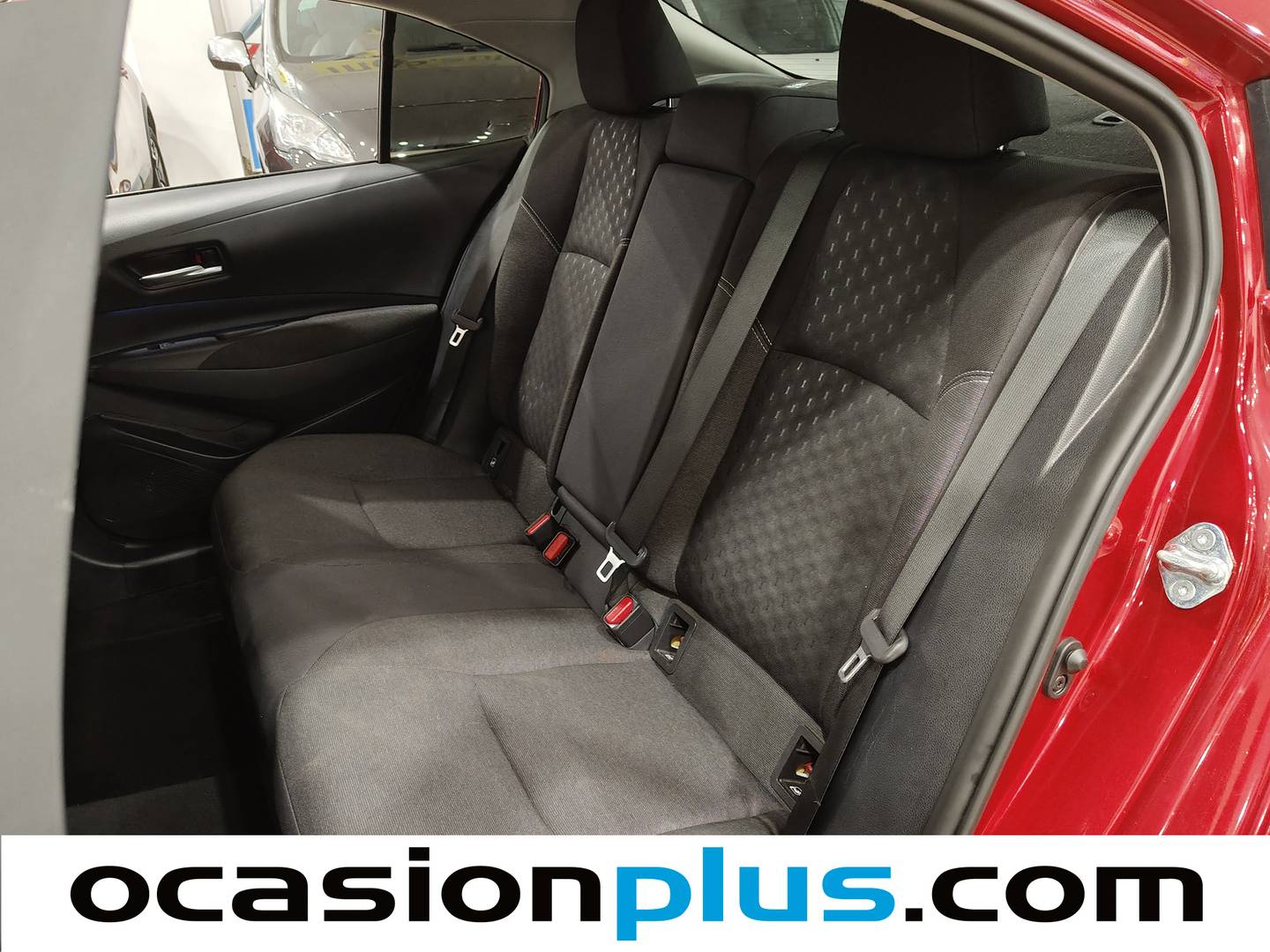 Foto asientos traseros Toyota Corolla Toyota Corolla 140H Style (140 CV)