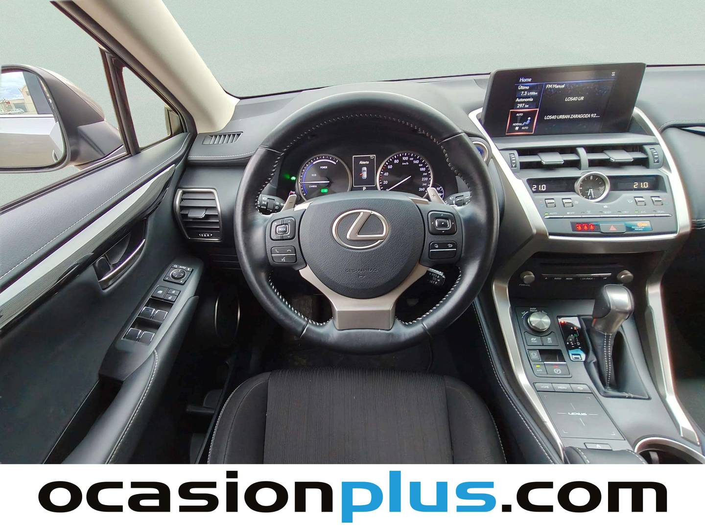 Foto Lexus NX Lexus NX 300h Business Navigation 2WD (197 CV)