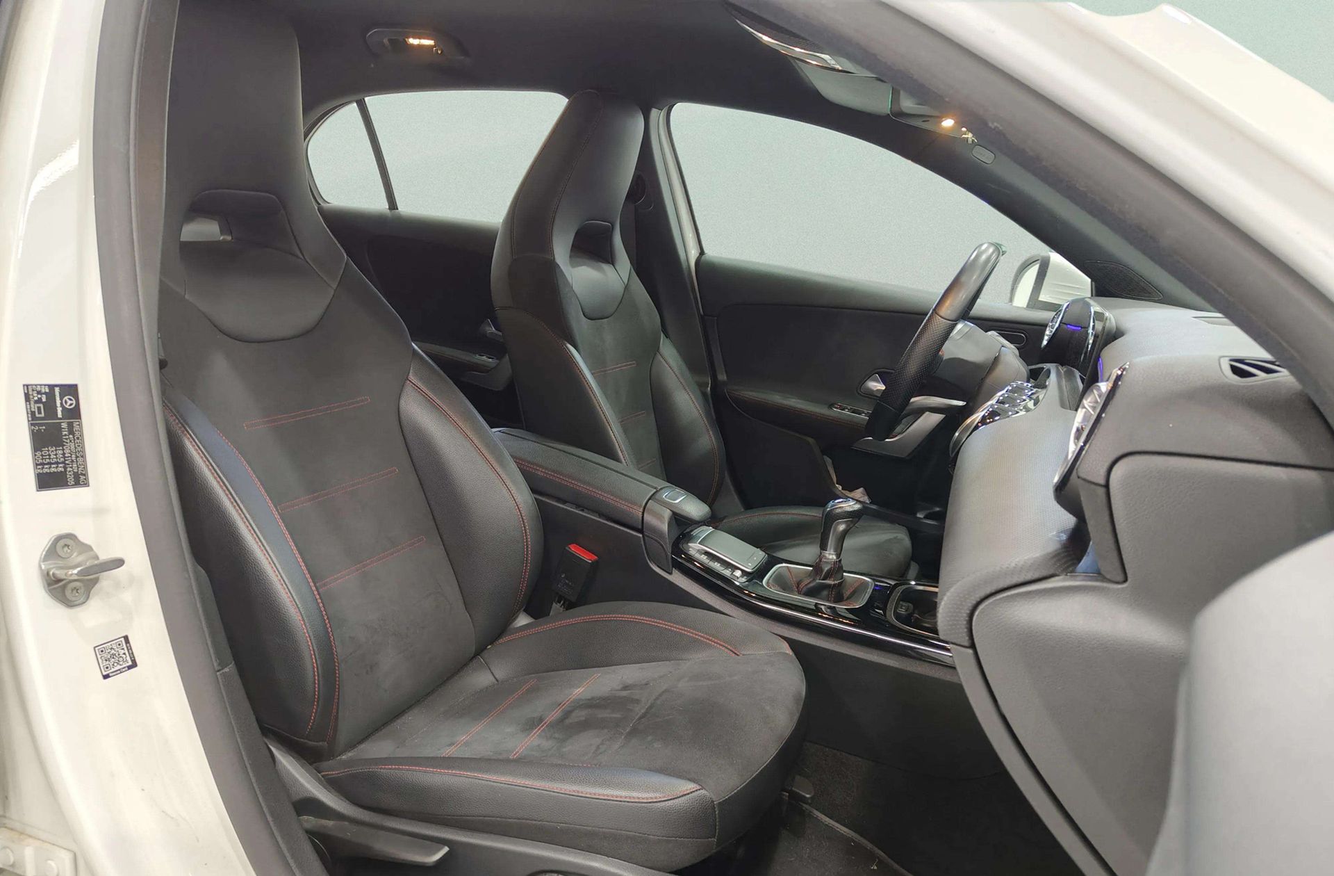 Mercedes-Benz Clase A 180 Pack AMG - foto 19