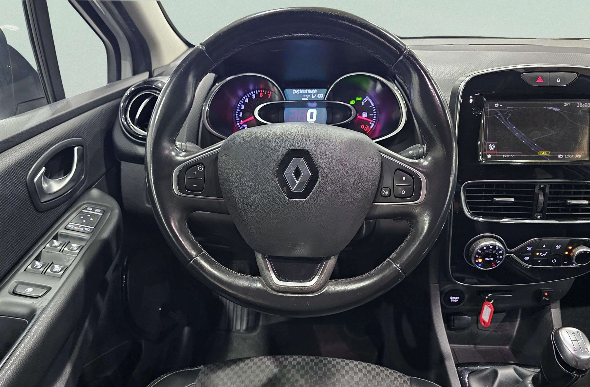 Renault Clio Zen TCe - foto 21