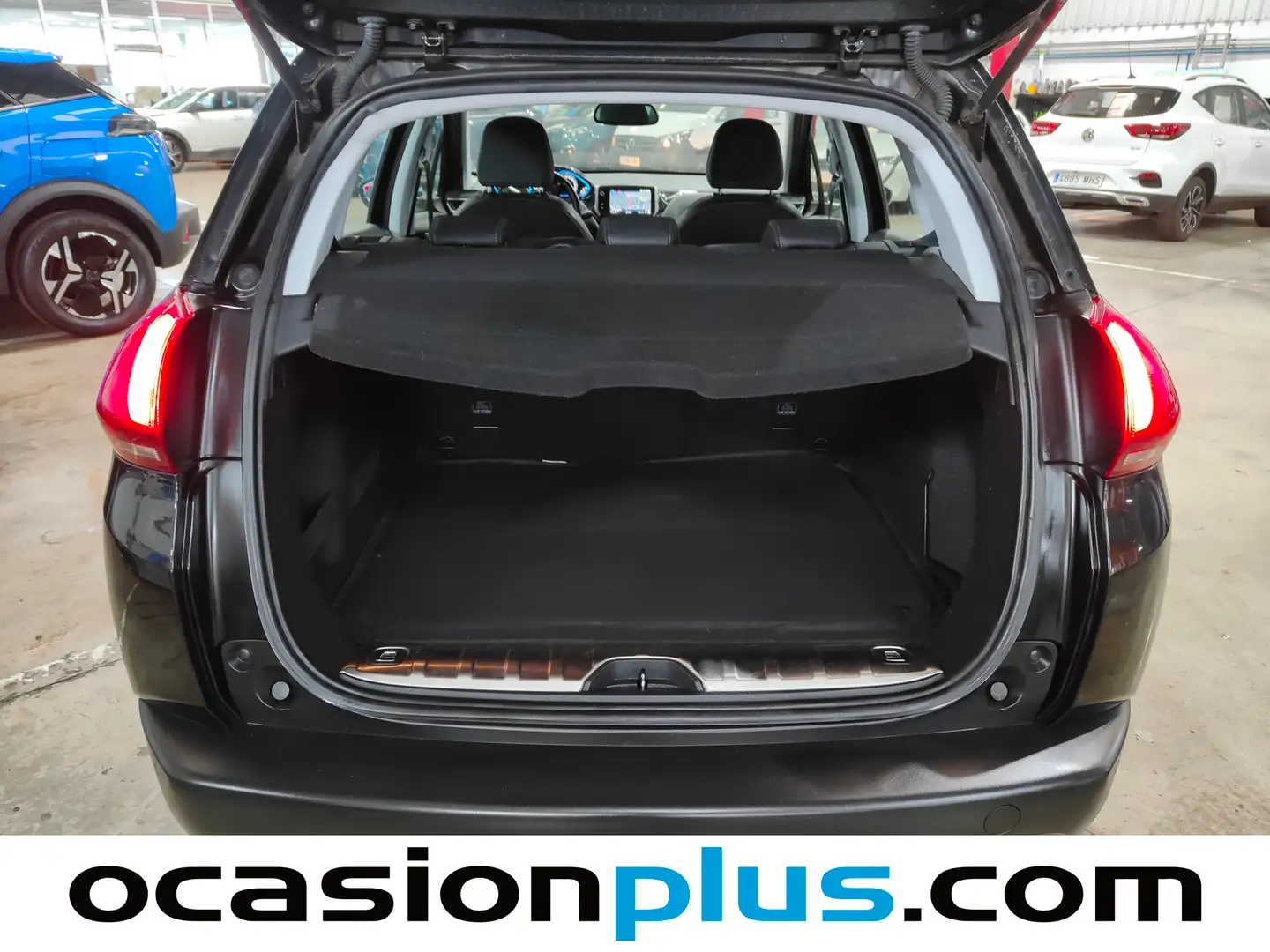 Foto Peugeot 2008 Peugeot 2008 PureTech 110 S&S Allure EAT6 (110 CV)