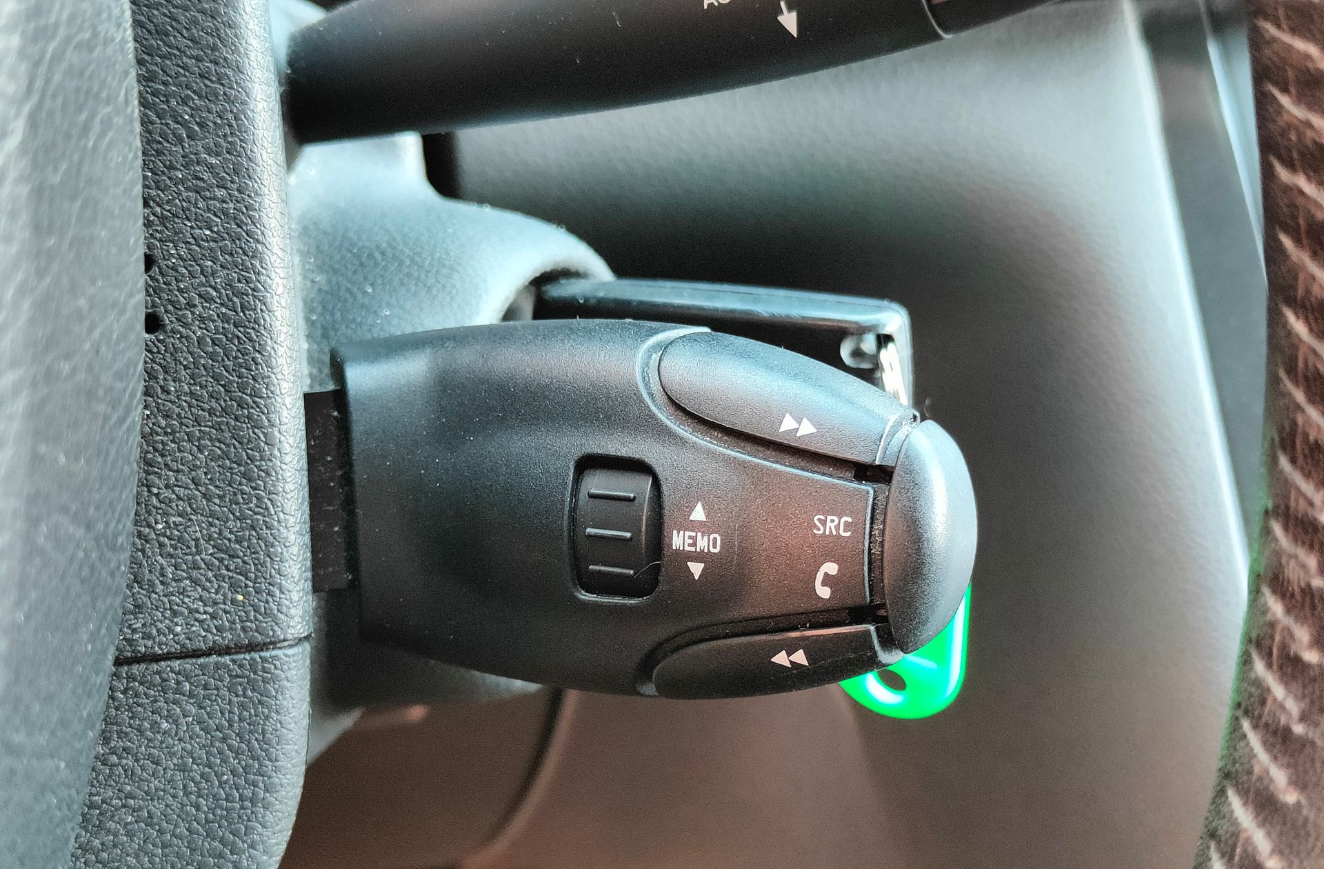 Peugeot 3008 1.6 BlueHDi FAP Style - foto 23
