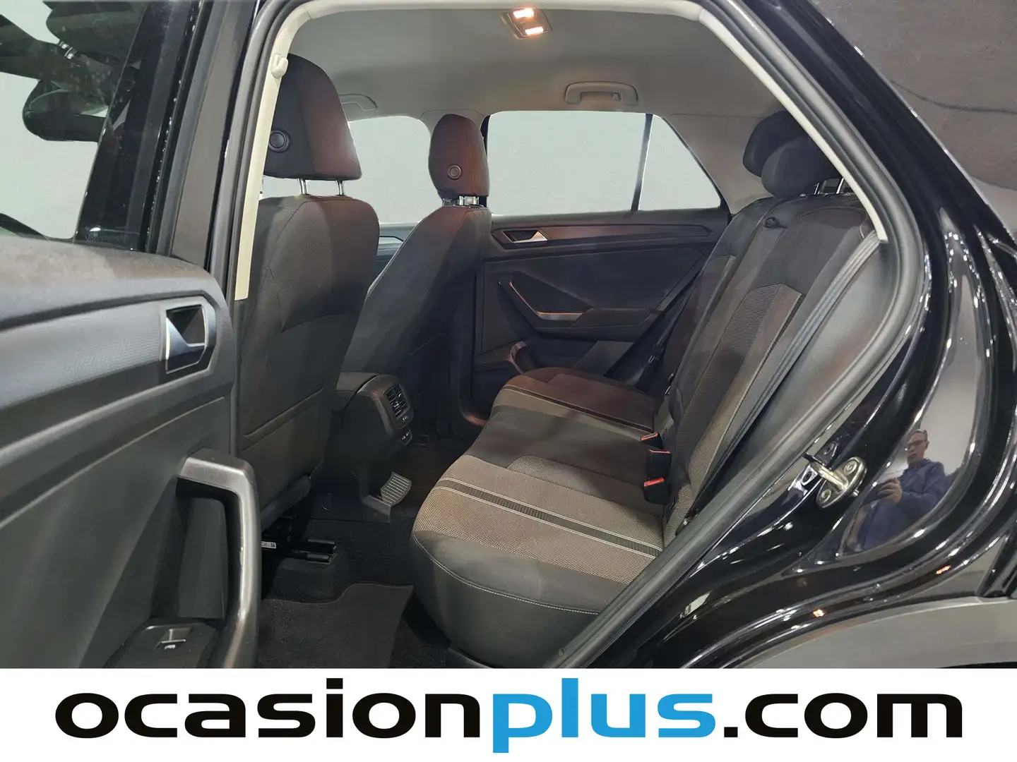 Foto Volkswagen T-Roc Volkswagen T-Roc Advance R-Line 1.0 TSI (110 CV)