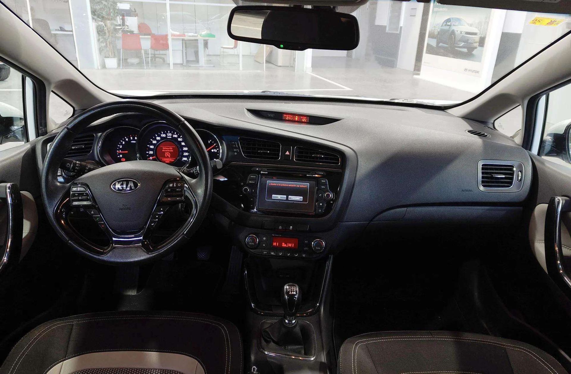 Kia Ceed 1.6 CRDi VGT Eco-Dynamics x-Tech - foto 6