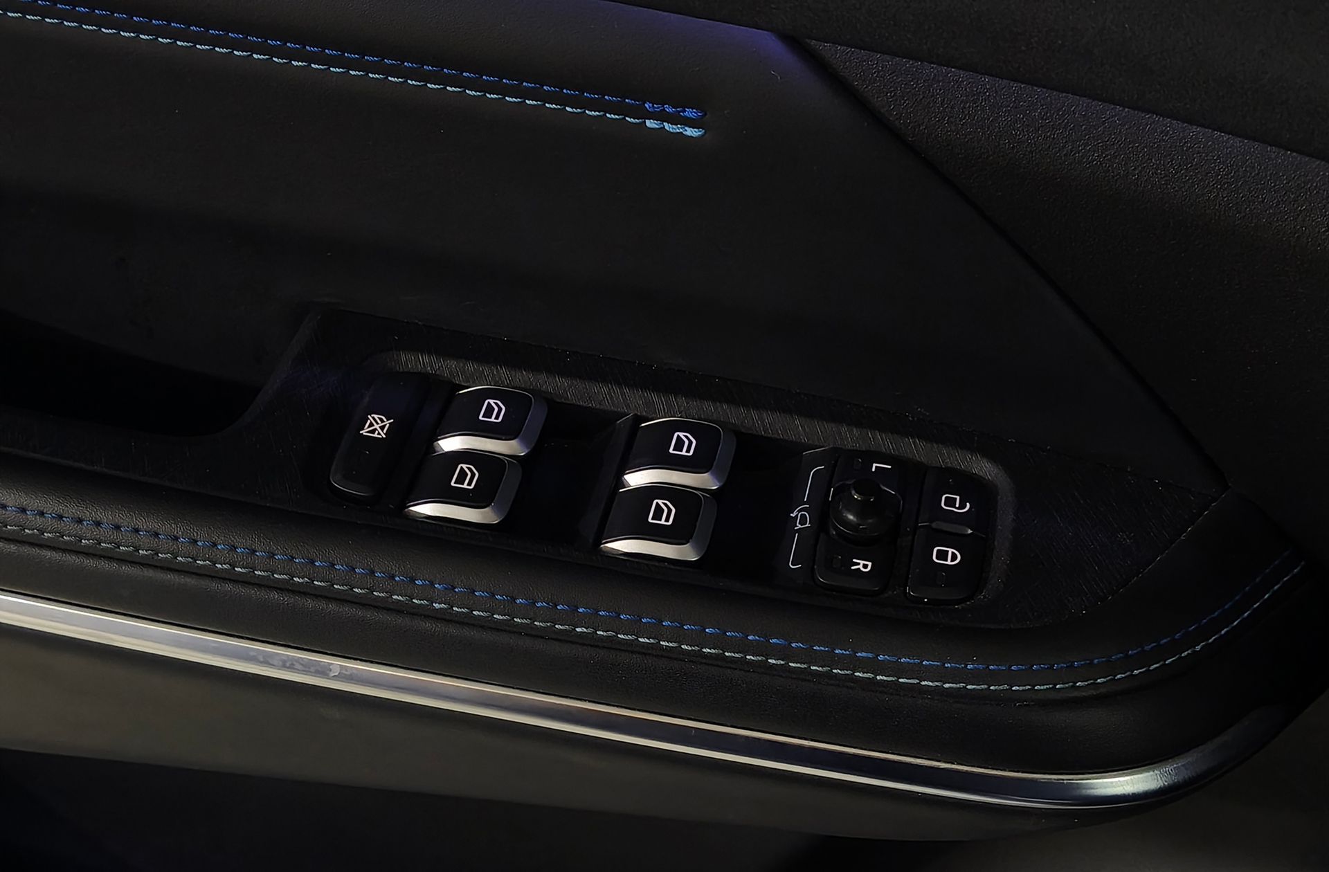 Lynk & Co 01 1.5 PHEV - foto 43