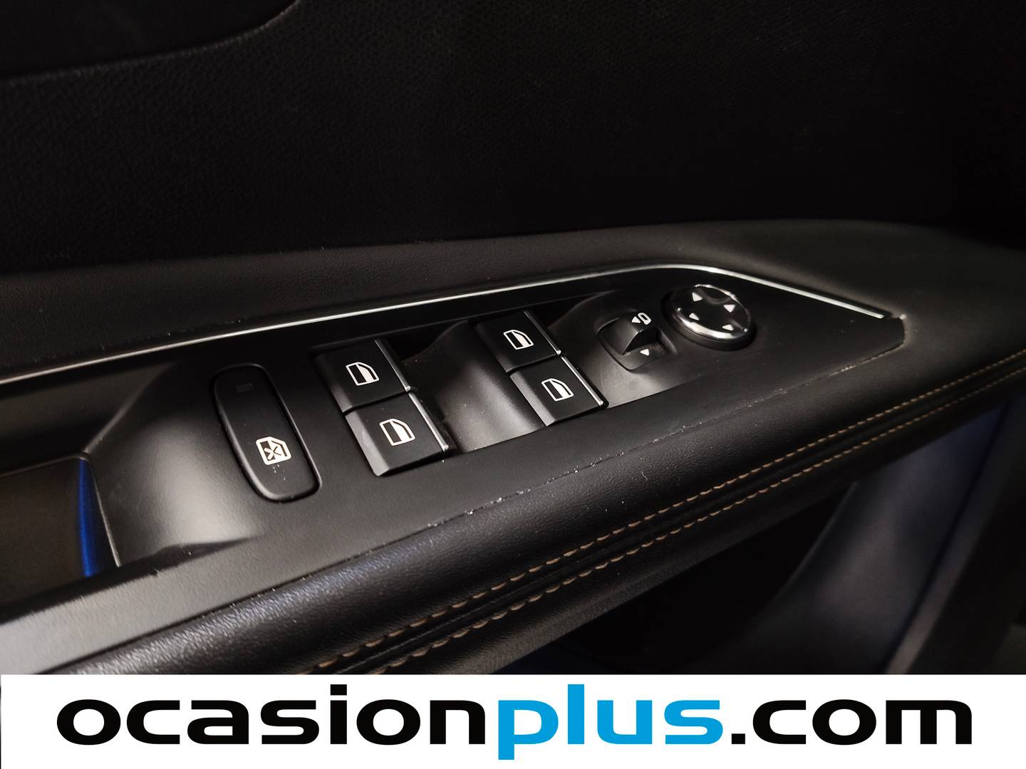 Foto Peugeot 3008 Peugeot 3008 PureTech 130 S&S GT EAT8 (130 CV)