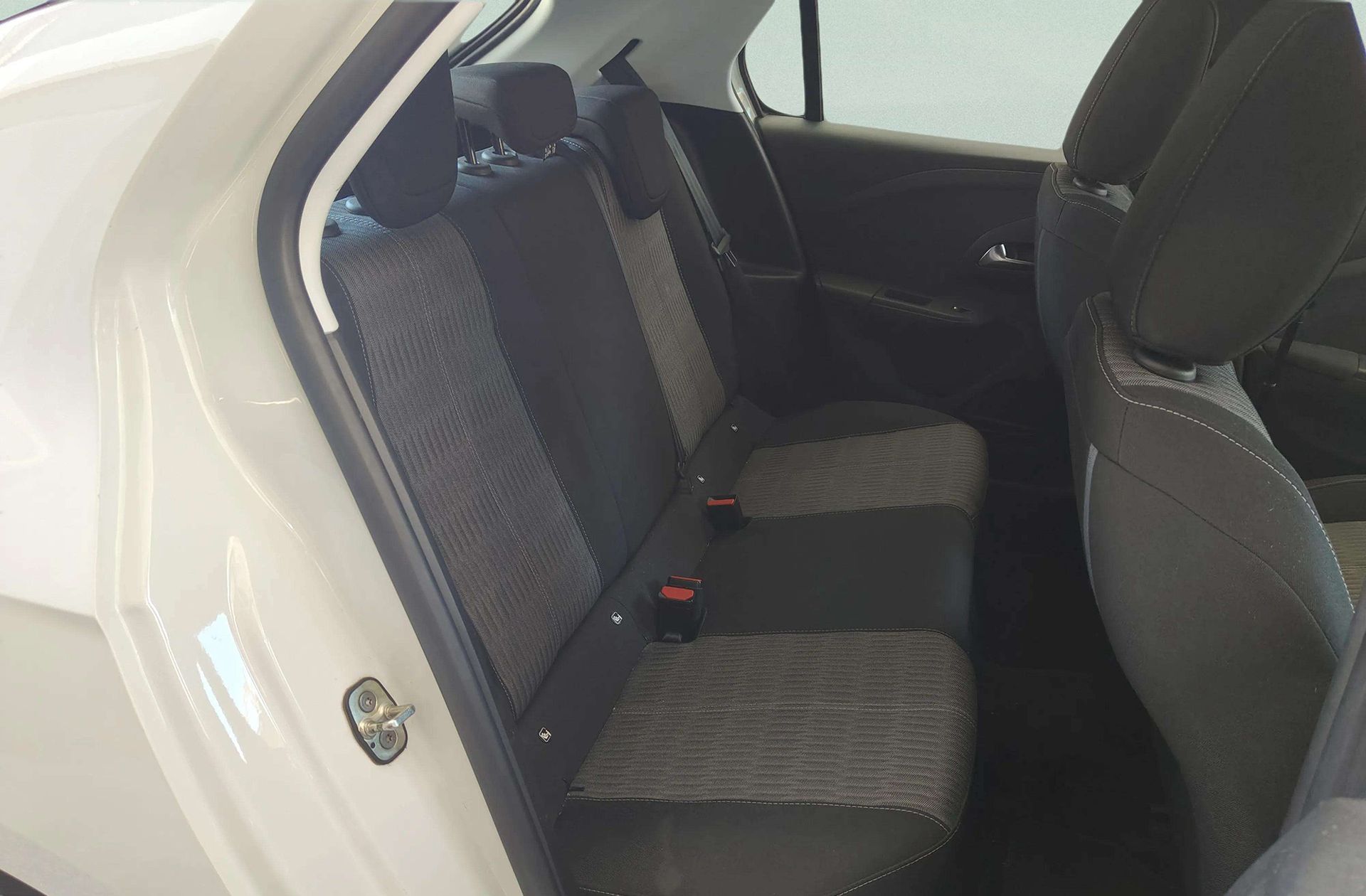 Opel Corsa 1.2 Turbo XHL Edition - foto 17