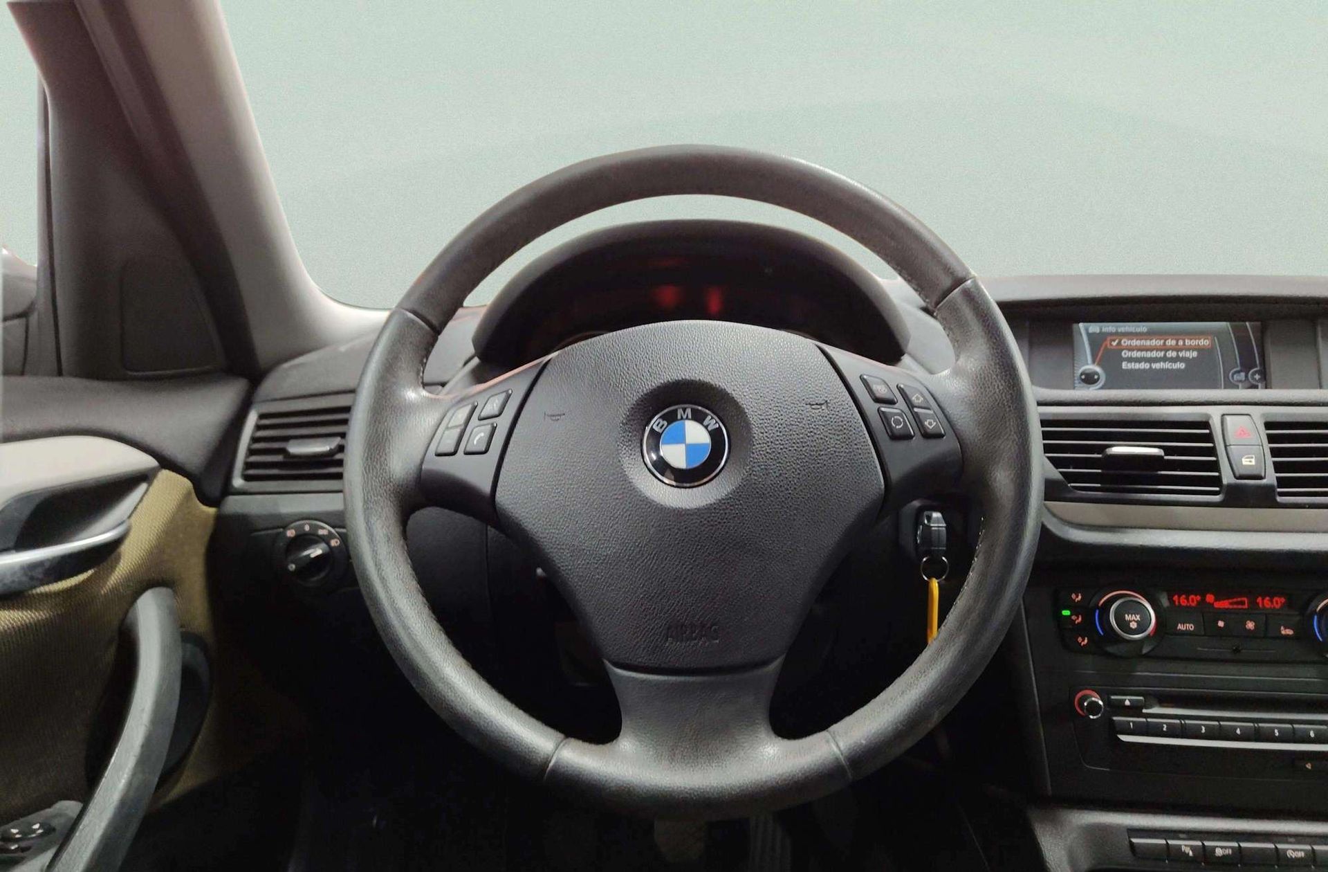 BMW X1 sDrive18d - foto 23
