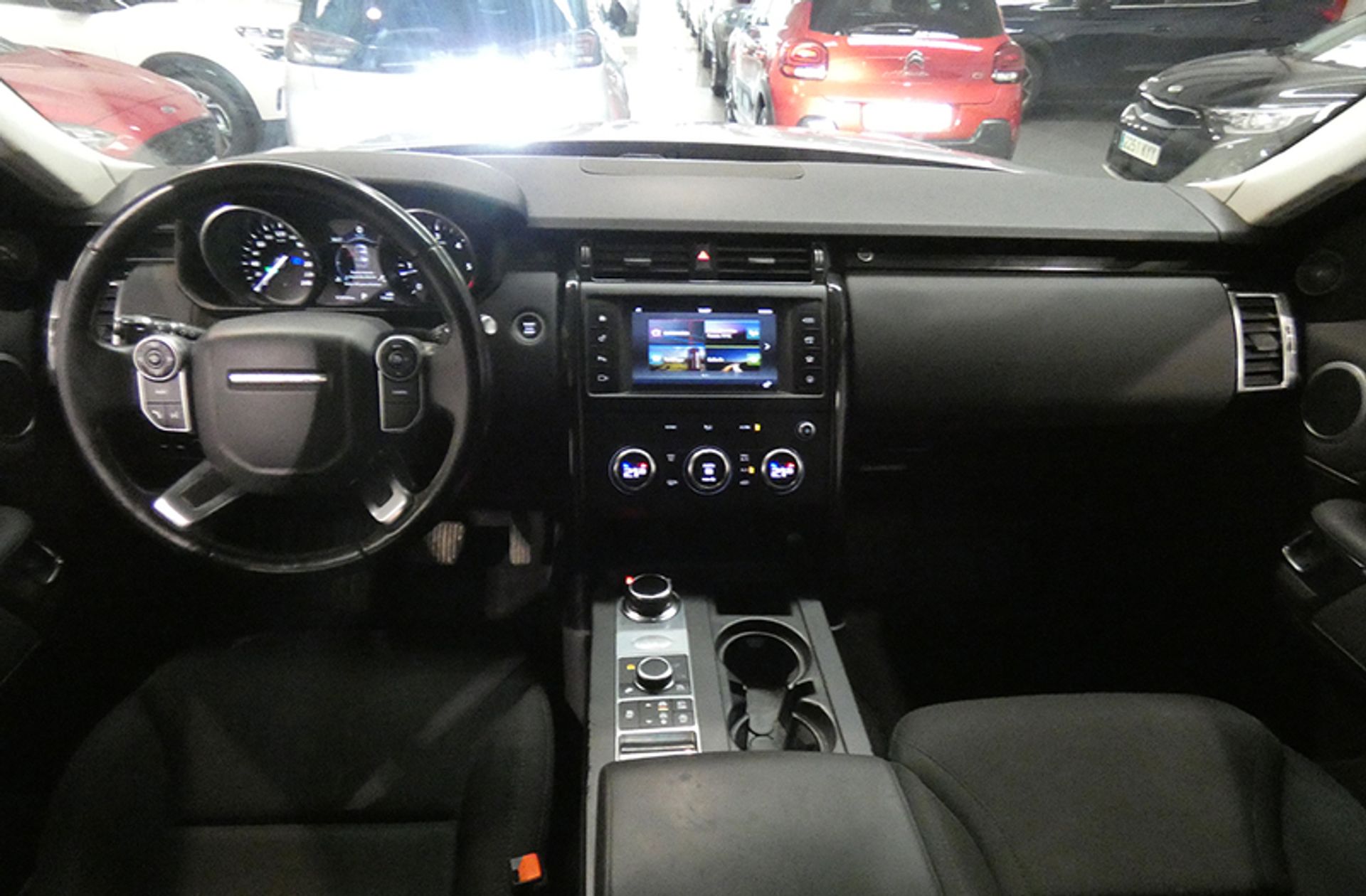 Land Rover Discovery 3.0 TD6 SE 4x4 - foto 8