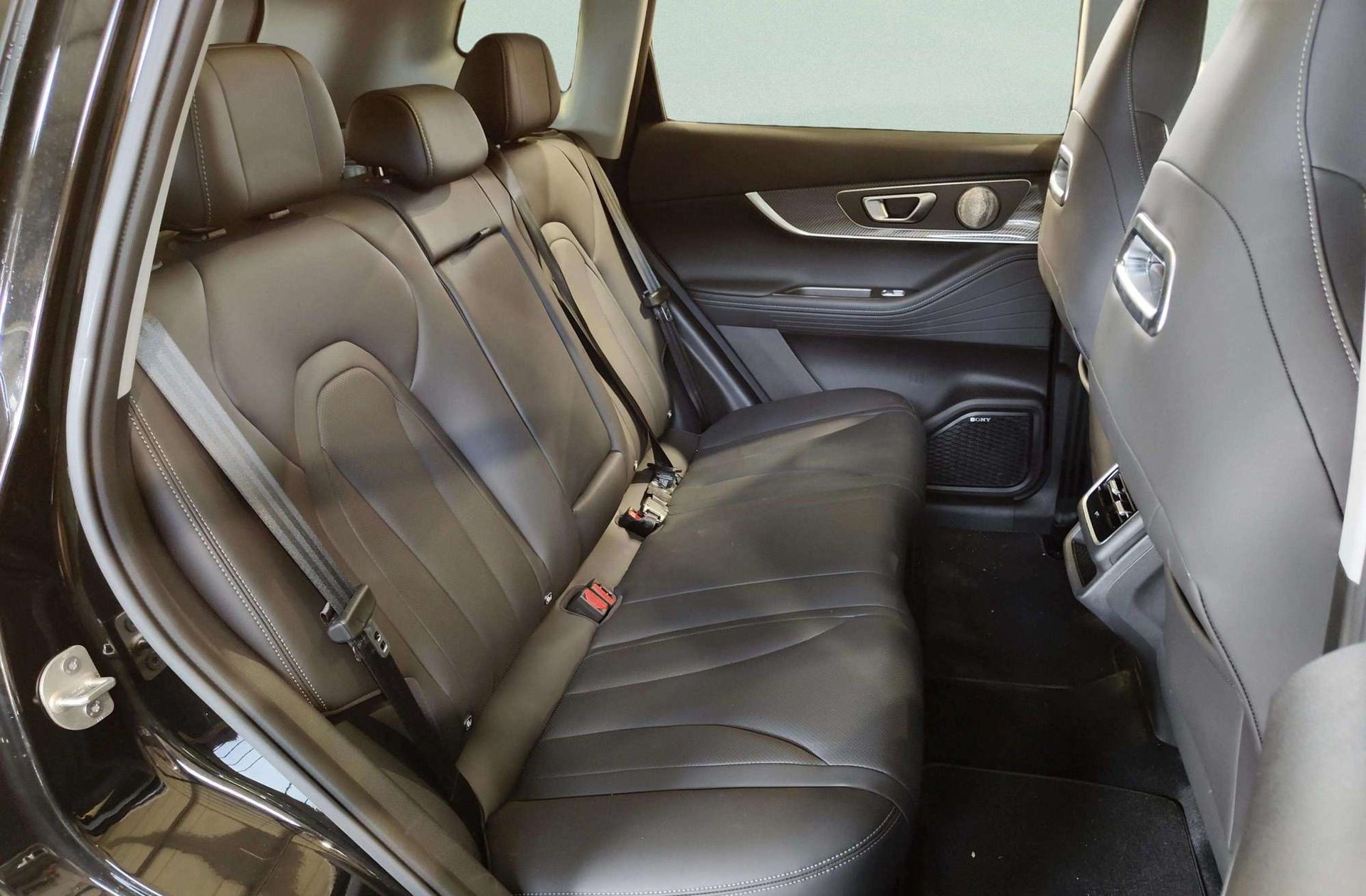 Ebro s700 1.5 T-GDi PHEV Luxury E-CVT - foto 23