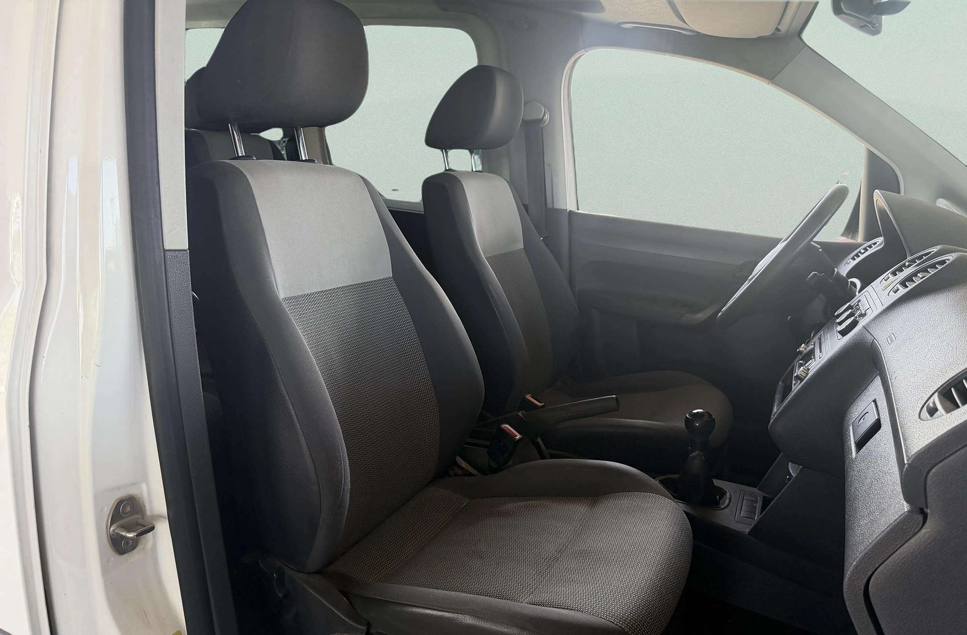 Volkswagen Caddy Kombi 1.6 TDI - foto 12