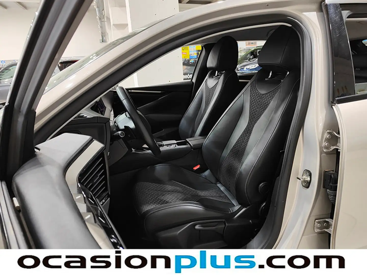 Foto DS DS 4 DS DS4 BlueHDi 130 Trocadero Auto (130 CV)