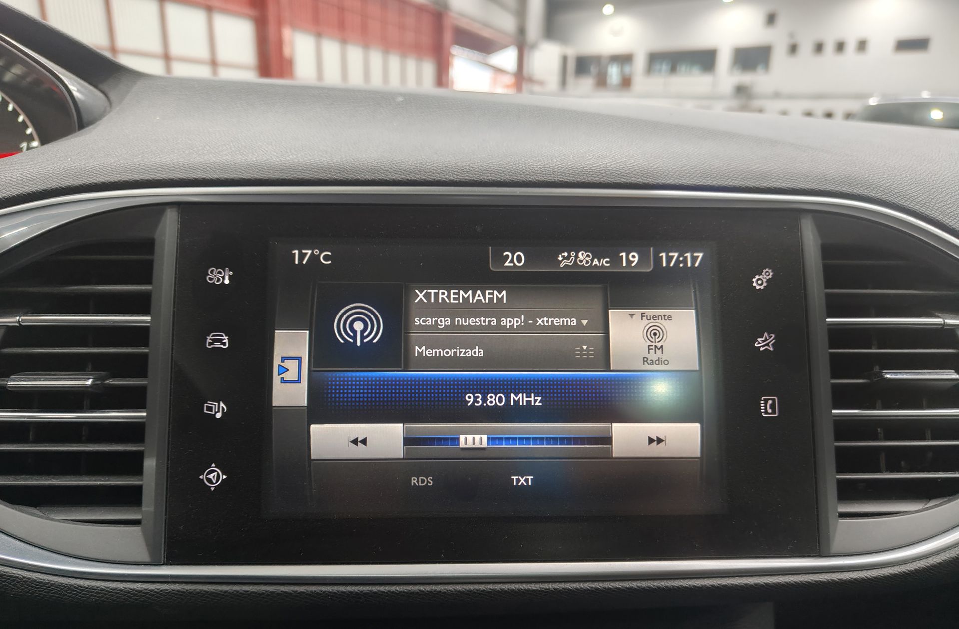 Peugeot 308 SW BlueHDi 120 Allure - foto 33
