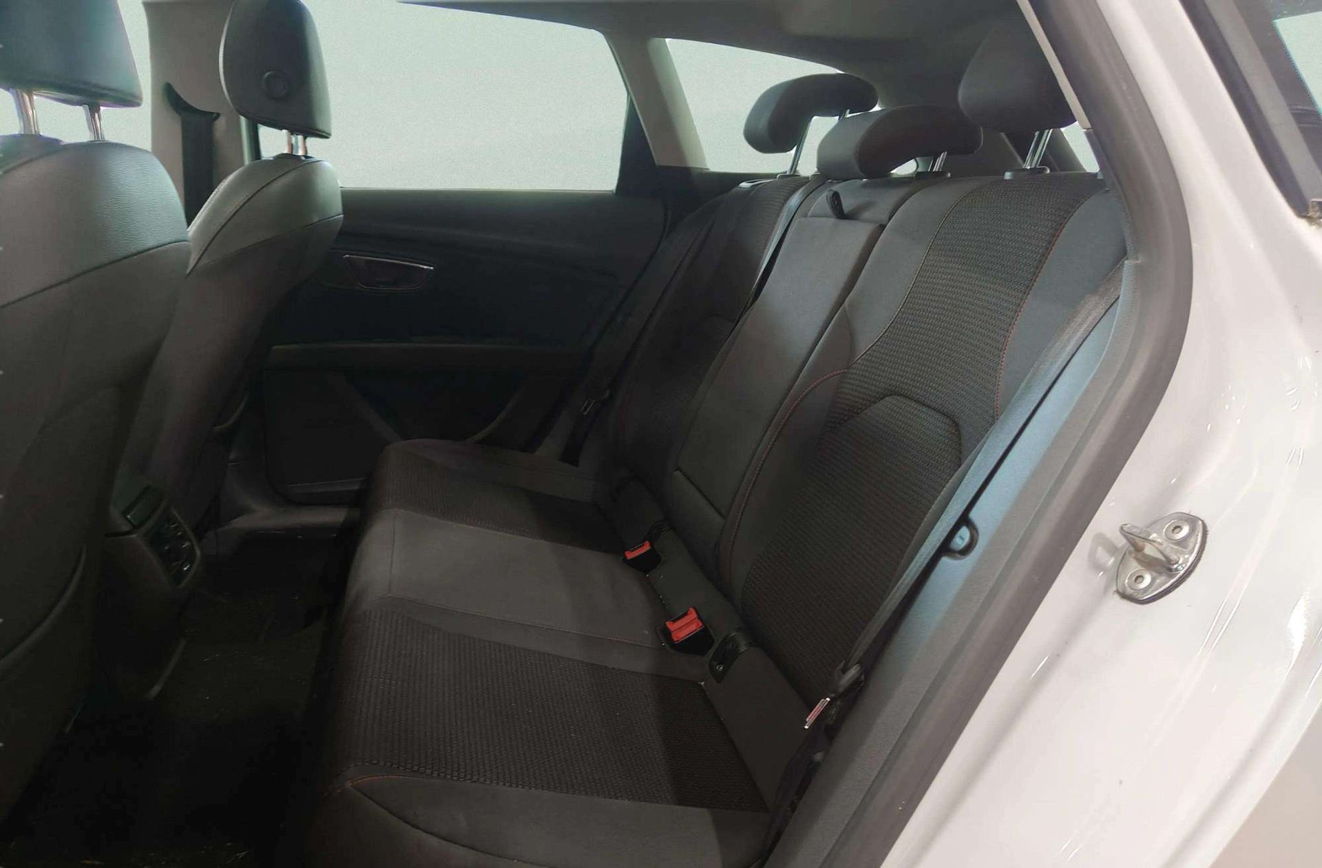 SEAT León ST 2.0 EcoTSI FR Edition DSG - foto 12